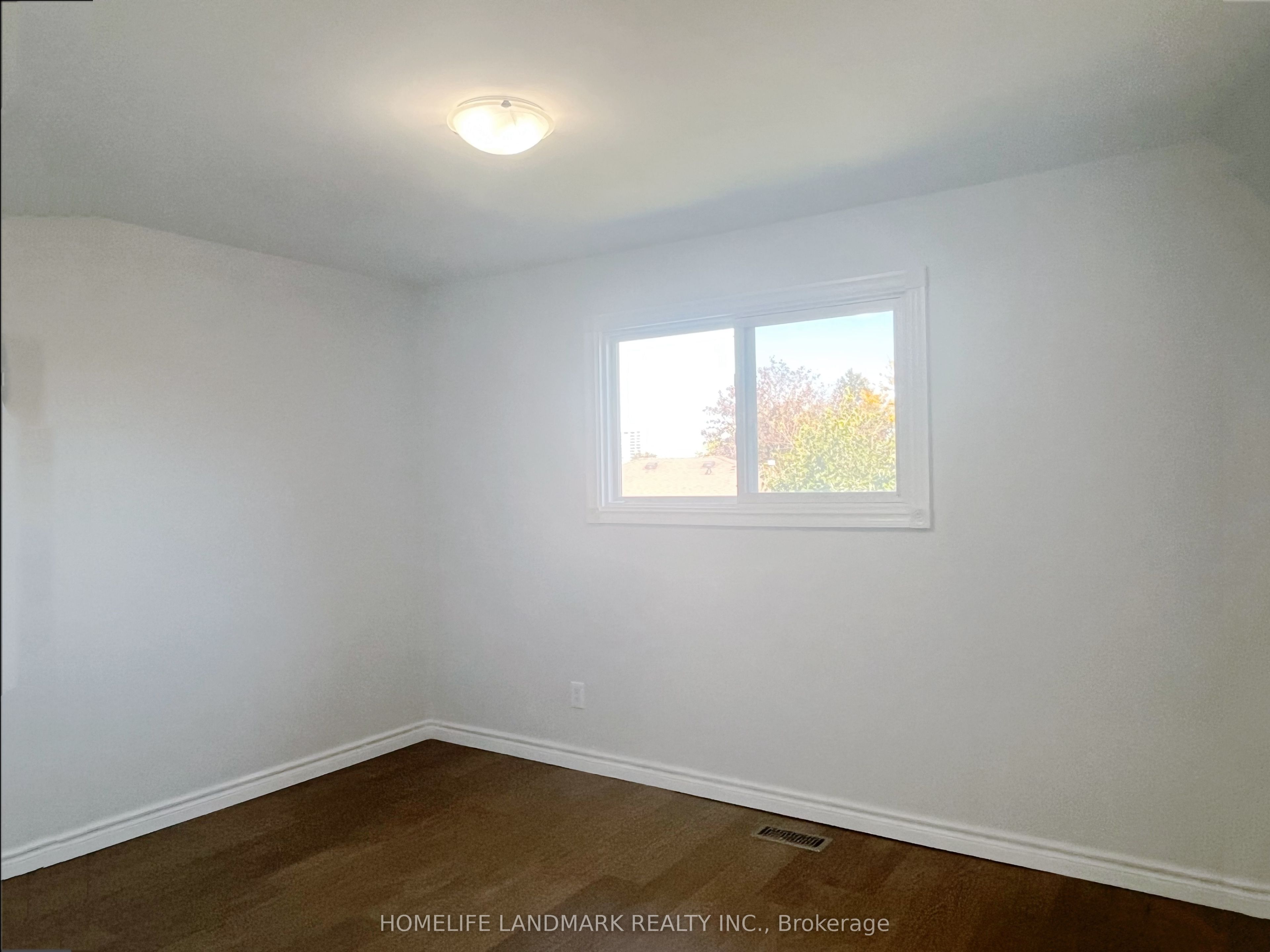 6 Snowhill Crescent Property Photo 12
