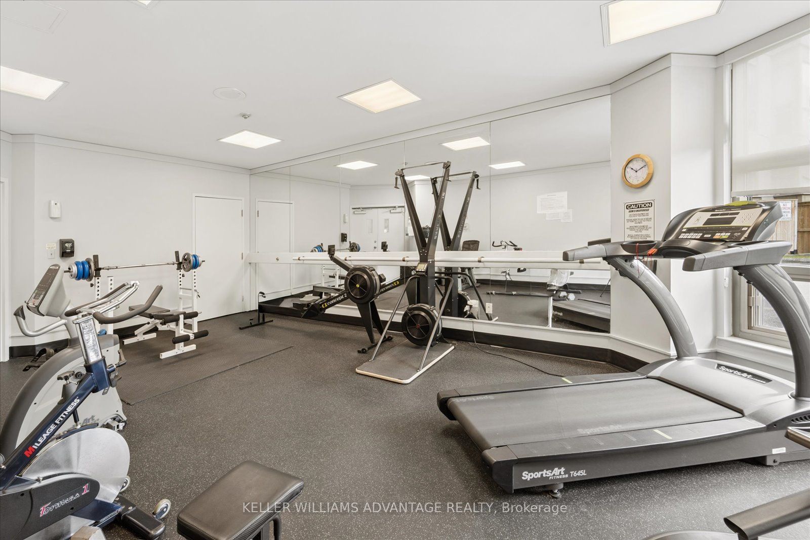 712 Rossland Road E 903 Property Photo 23