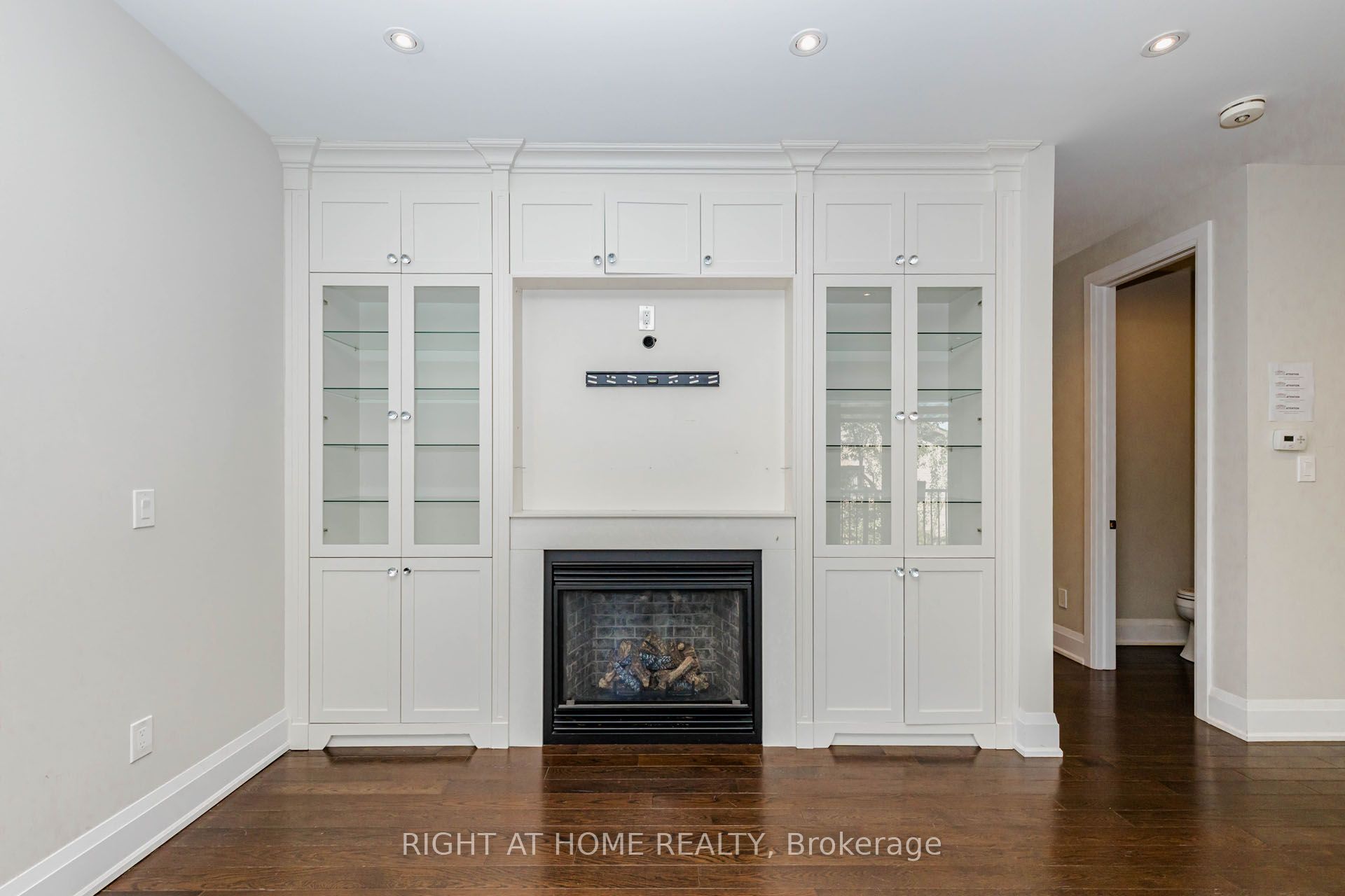 146 Colonel Danforth Trail Property Photo 11