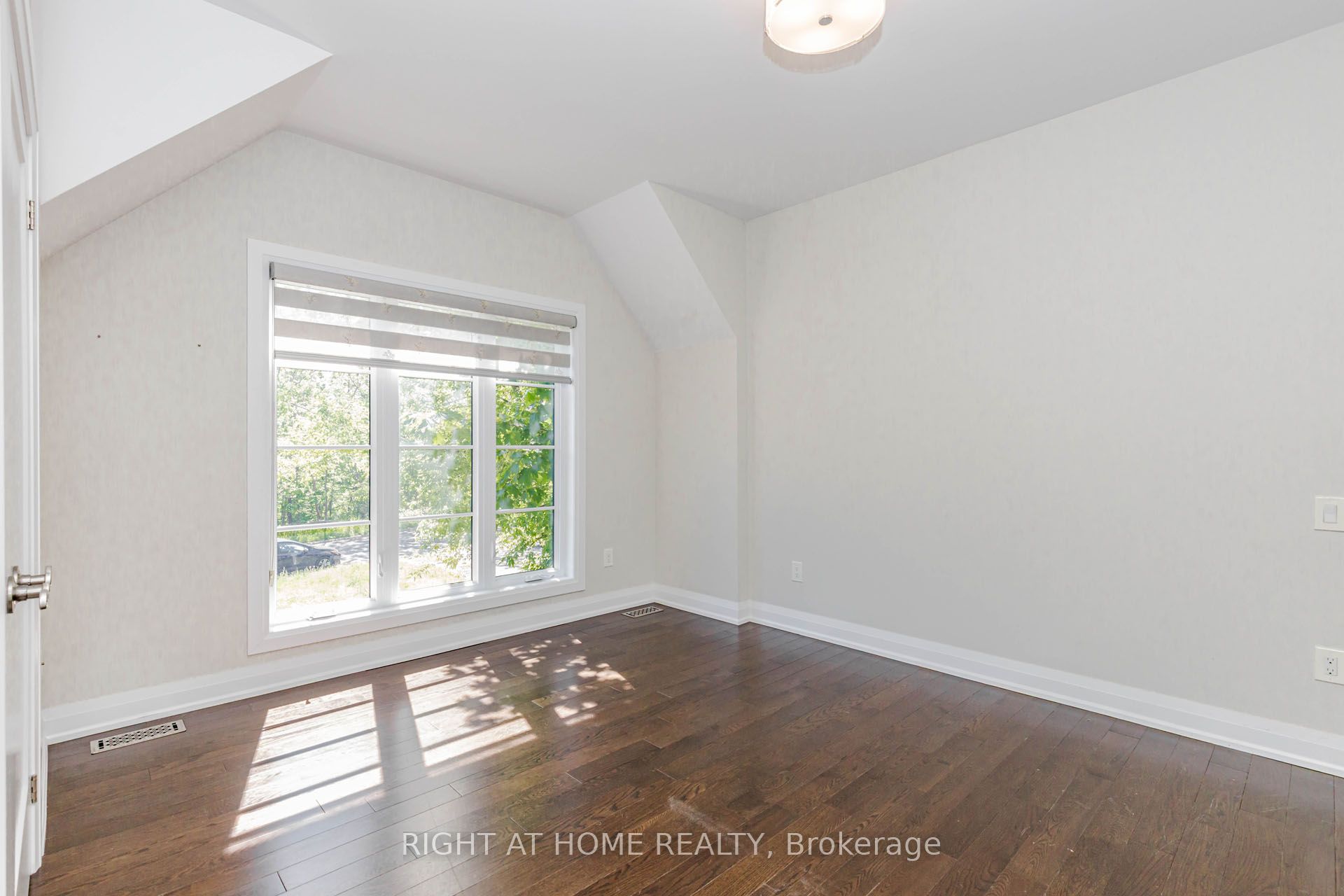 146 Colonel Danforth Trail Property Photo 31
