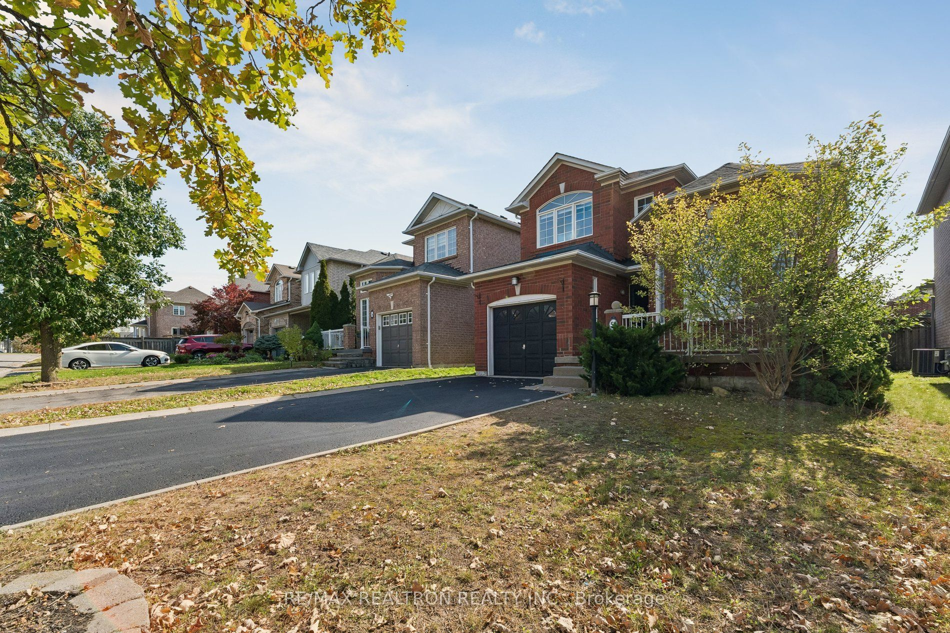 58 Lurosa Crescent Property Photo 2