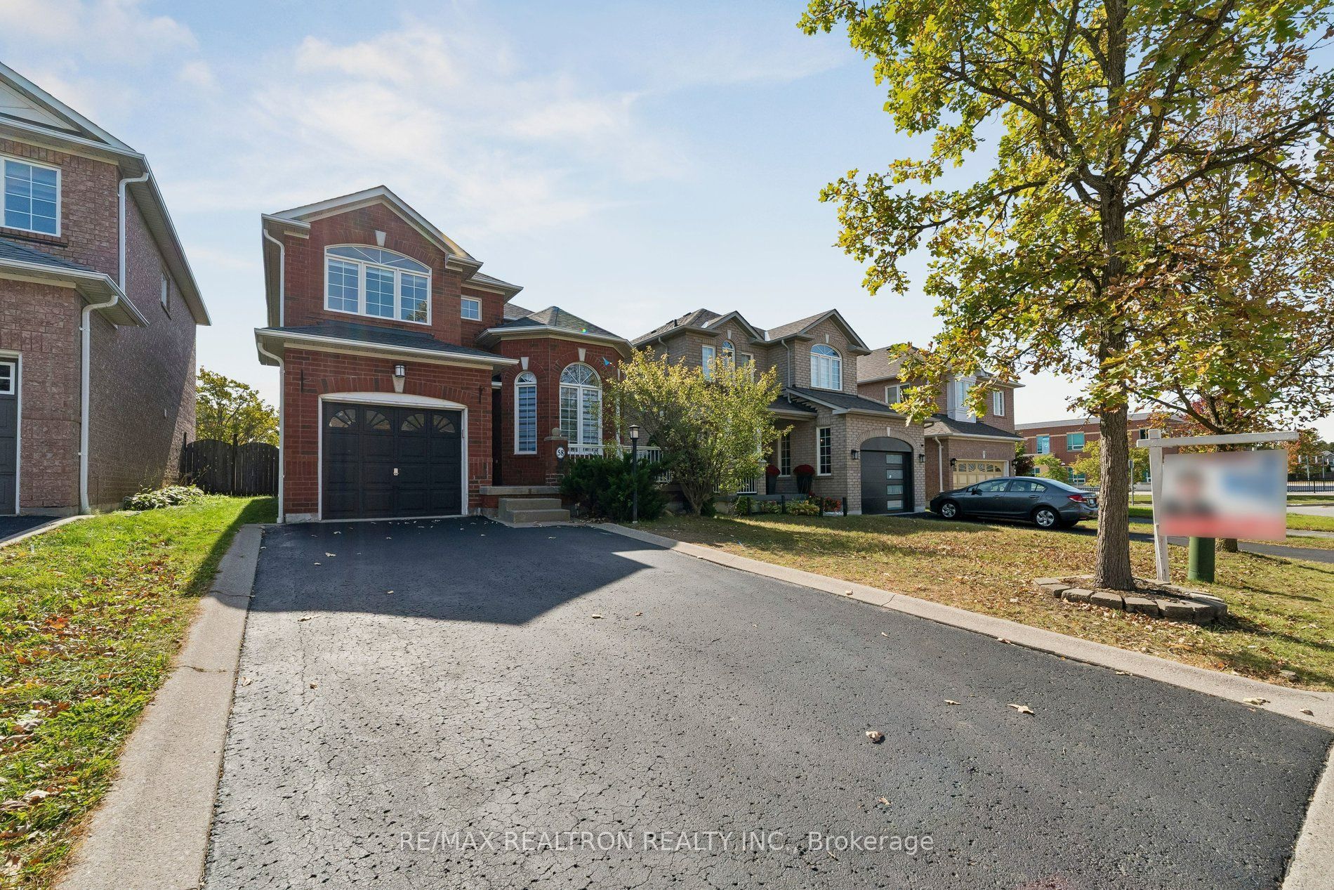 58 Lurosa Crescent Property Photo 3