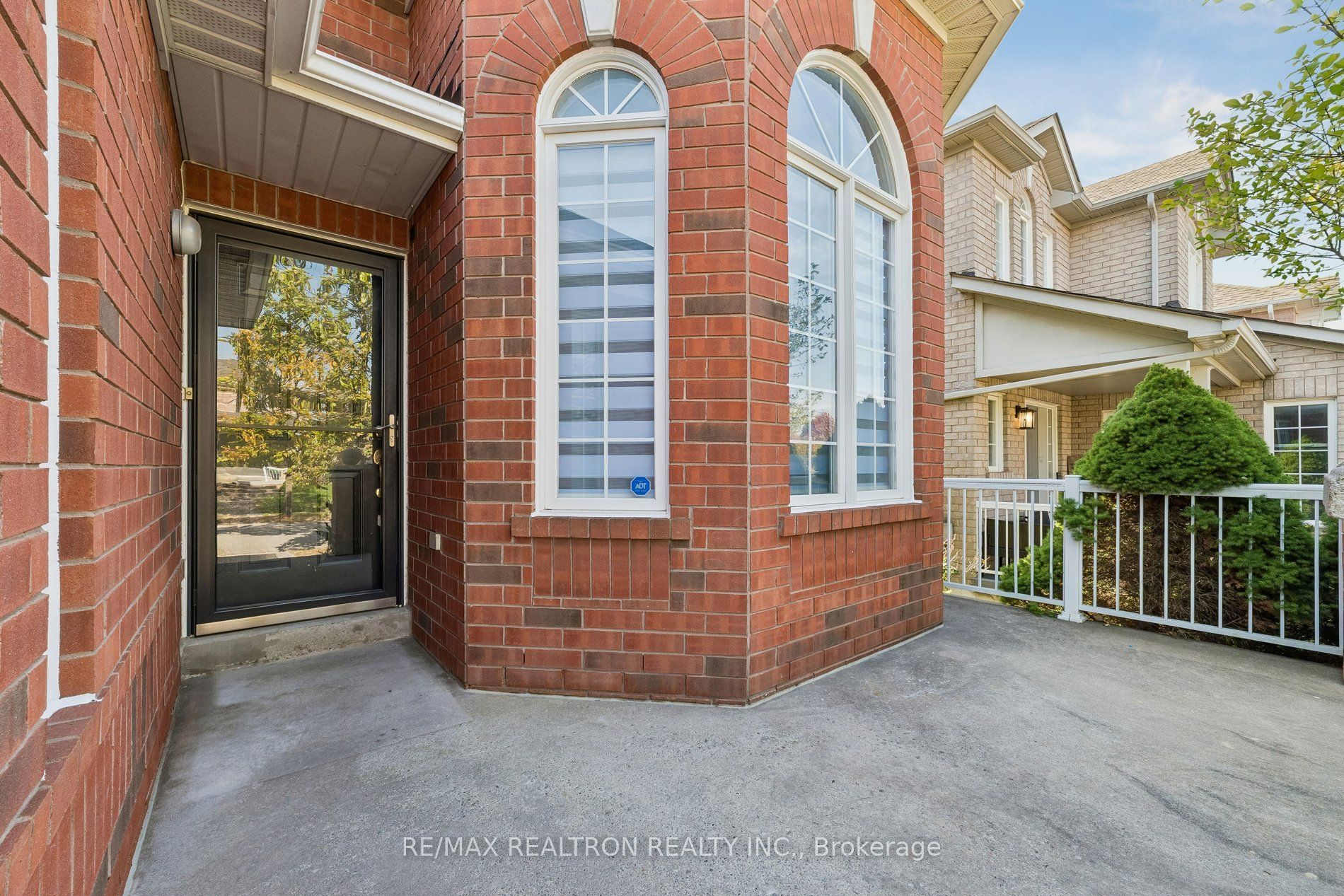 58 Lurosa Crescent Property Photo 5