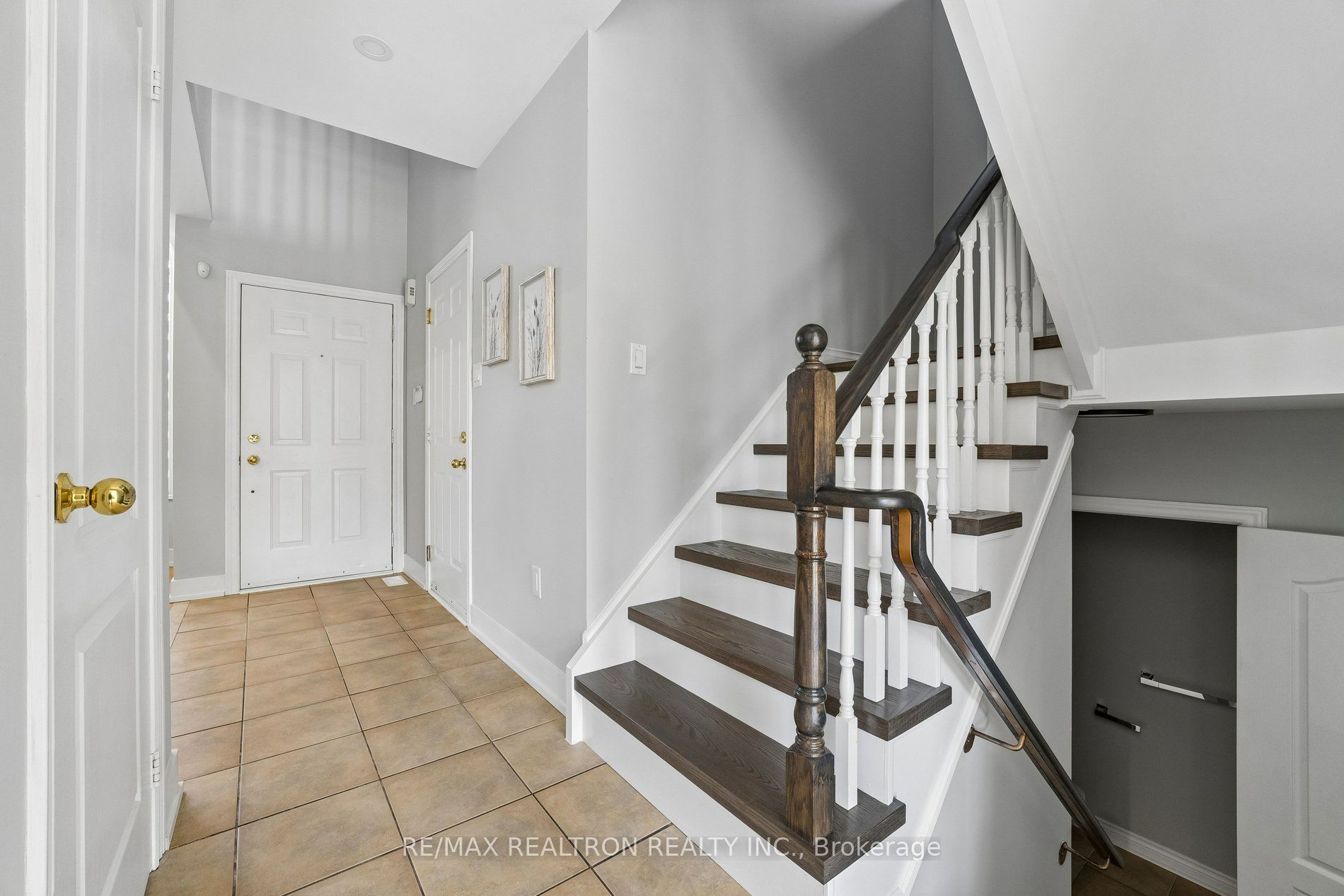 58 Lurosa Crescent Property Photo 9