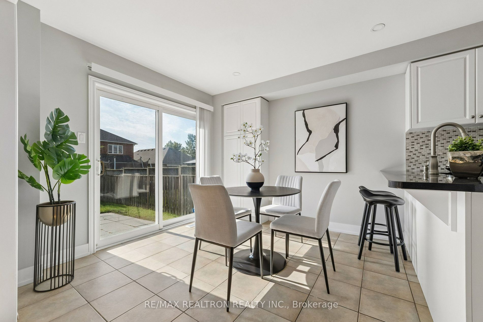 58 Lurosa Crescent Property Photo 14