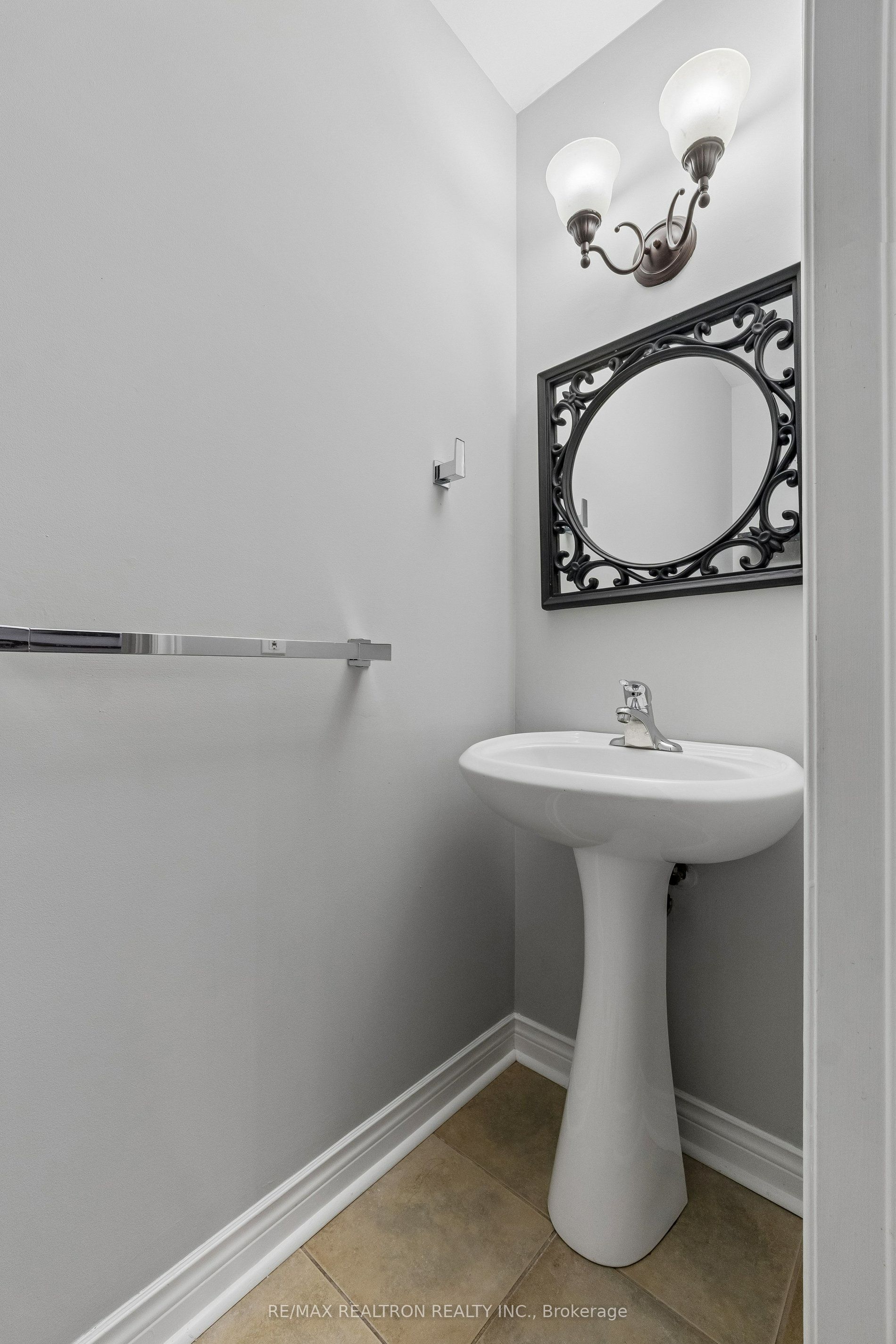 58 Lurosa Crescent Property Photo 23