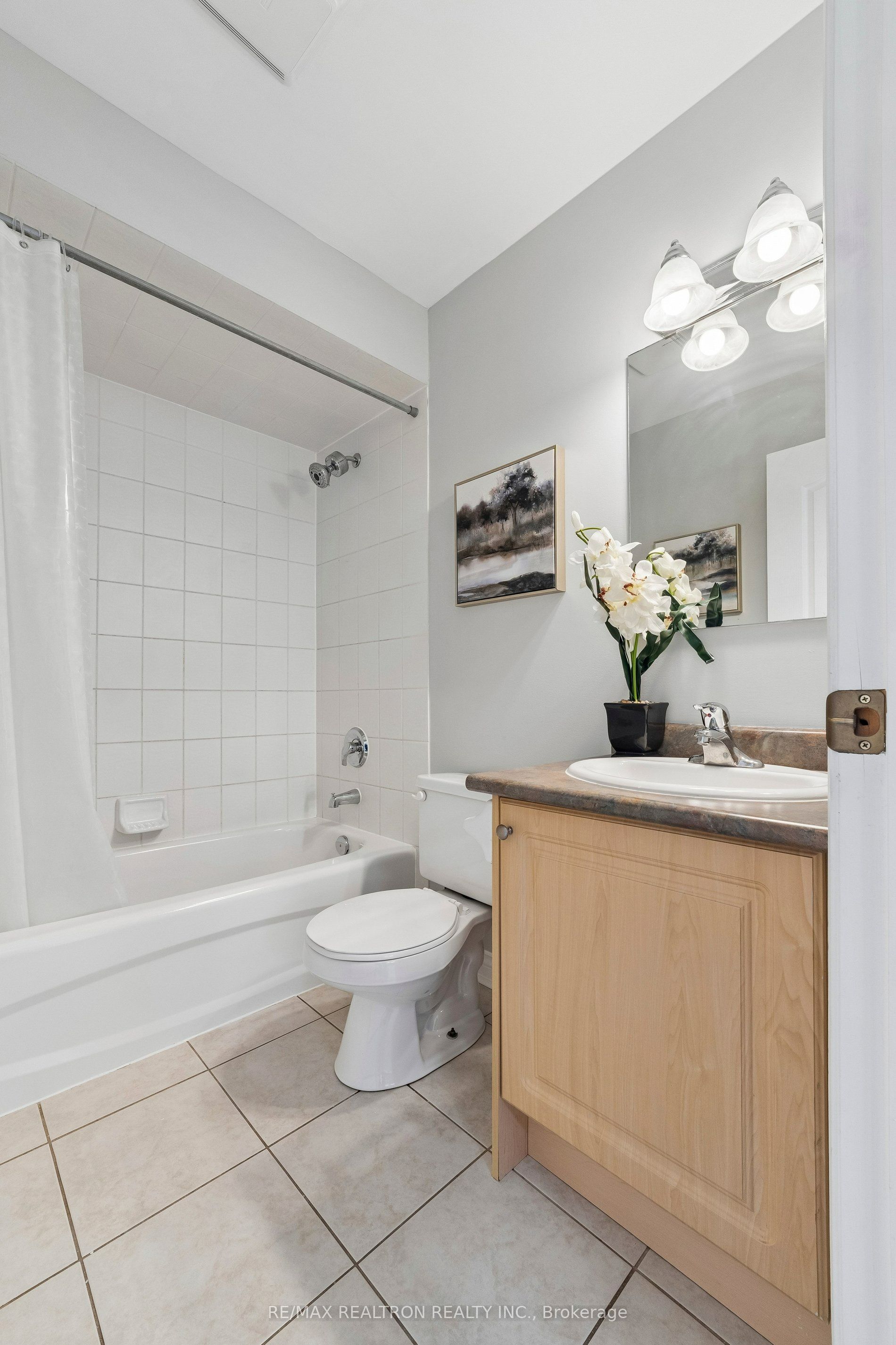 58 Lurosa Crescent Property Photo 39