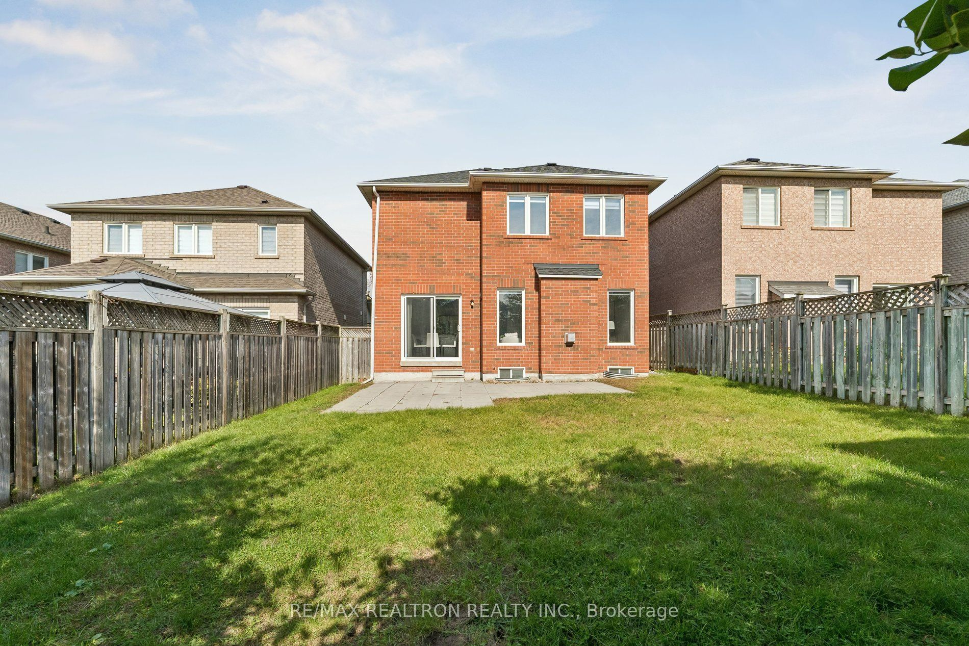 58 Lurosa Crescent Property Photo 45