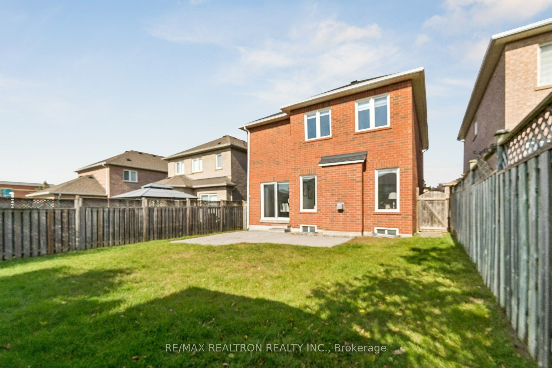 58 Lurosa Crescent Property Photo 46
