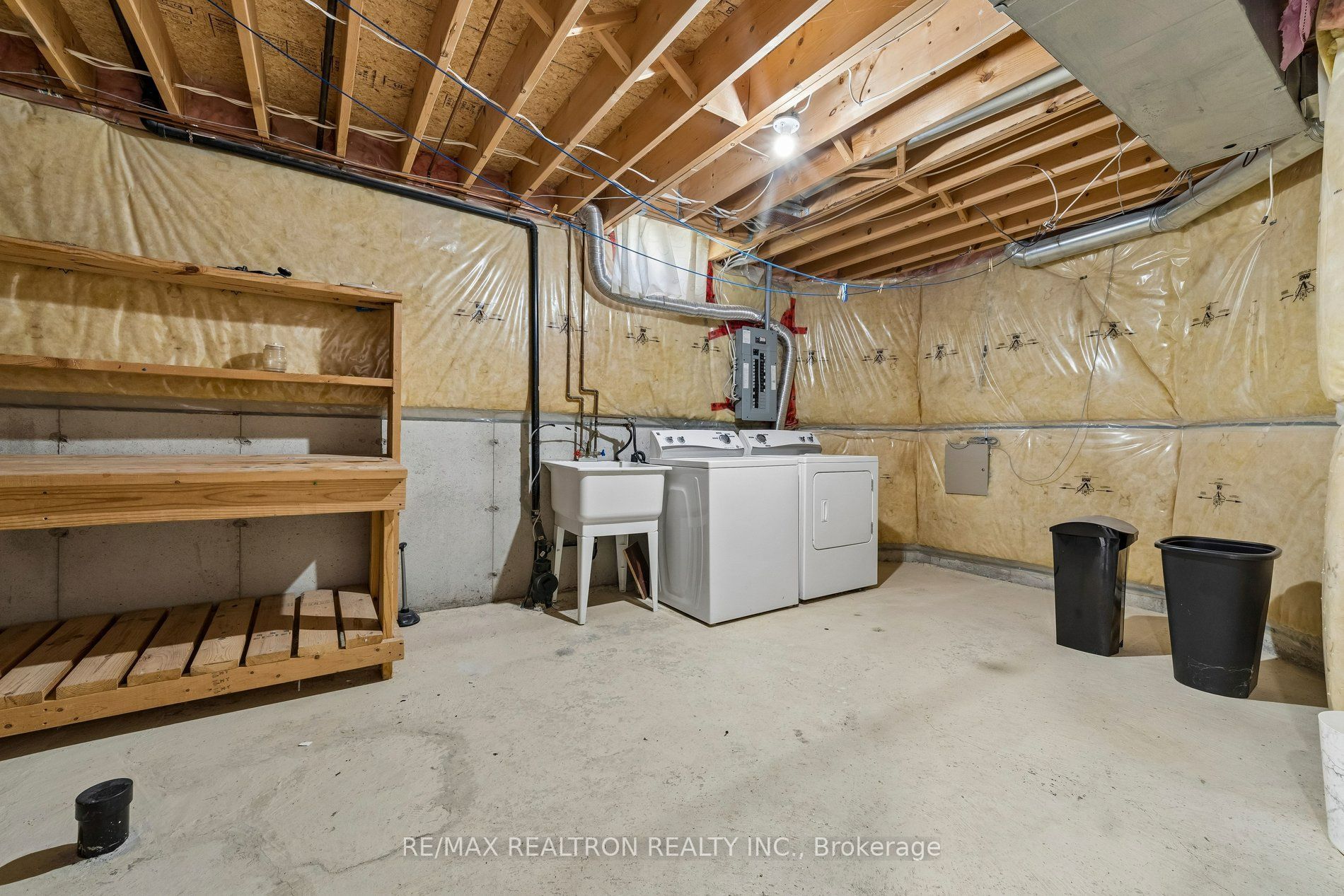 58 Lurosa Crescent Property Photo 50