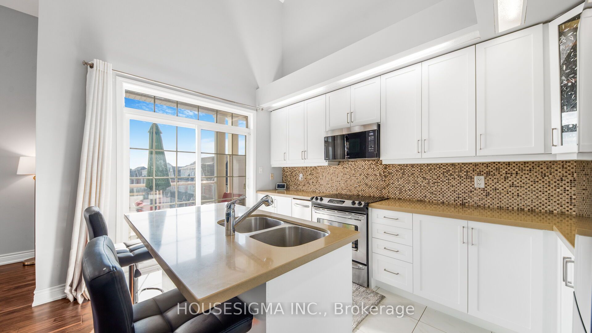 18 Lovegrove Lane Property Photo 7