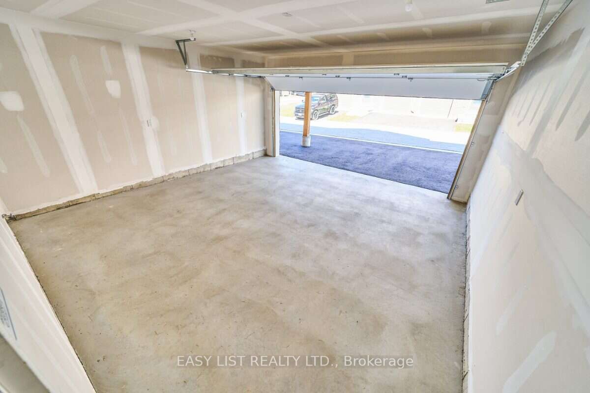 71 Addyman Crescent Property Photo 11