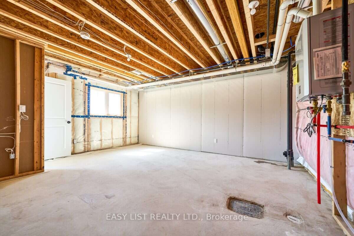 71 Addyman Crescent Property Photo 12