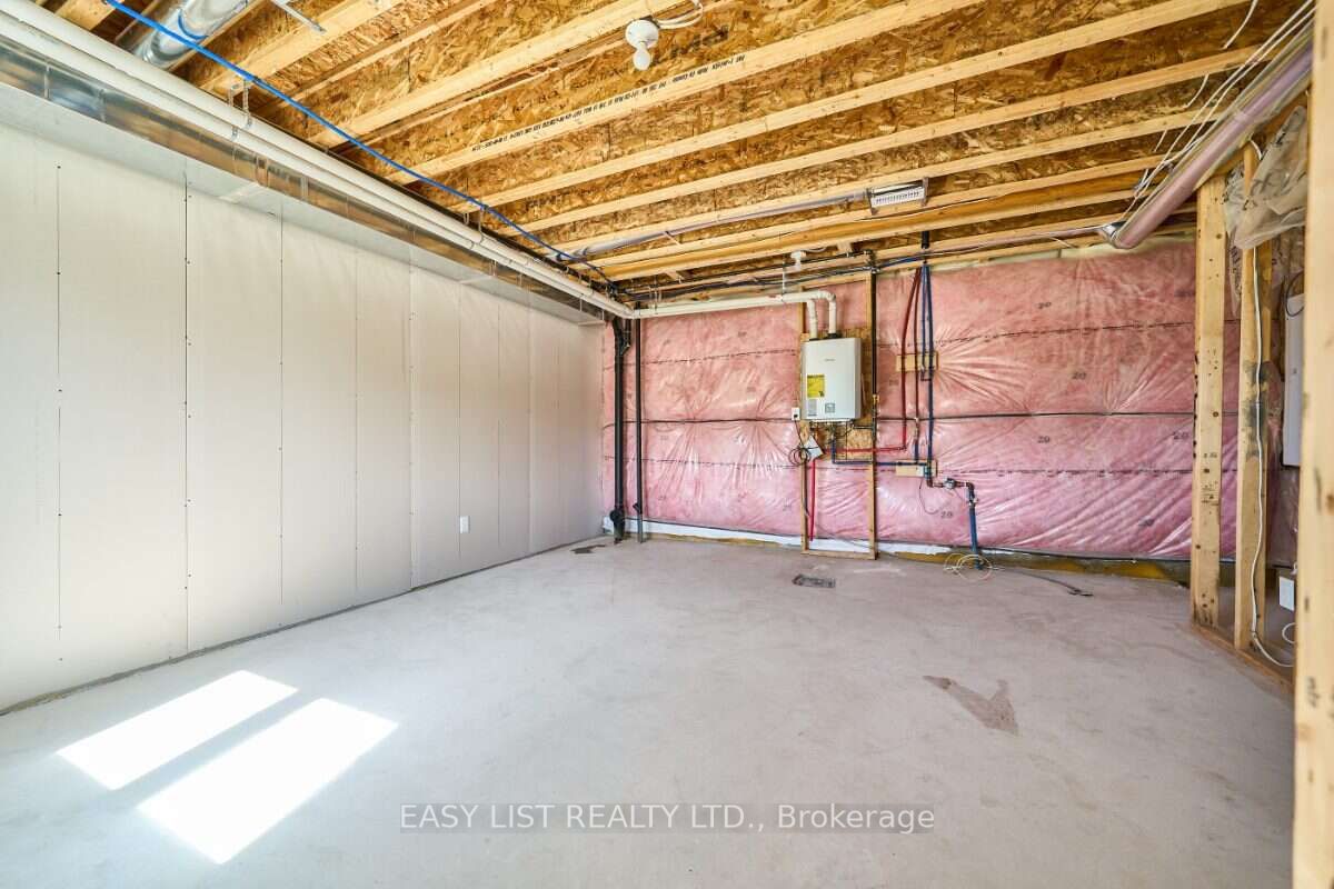 71 Addyman Crescent Property Photo 13