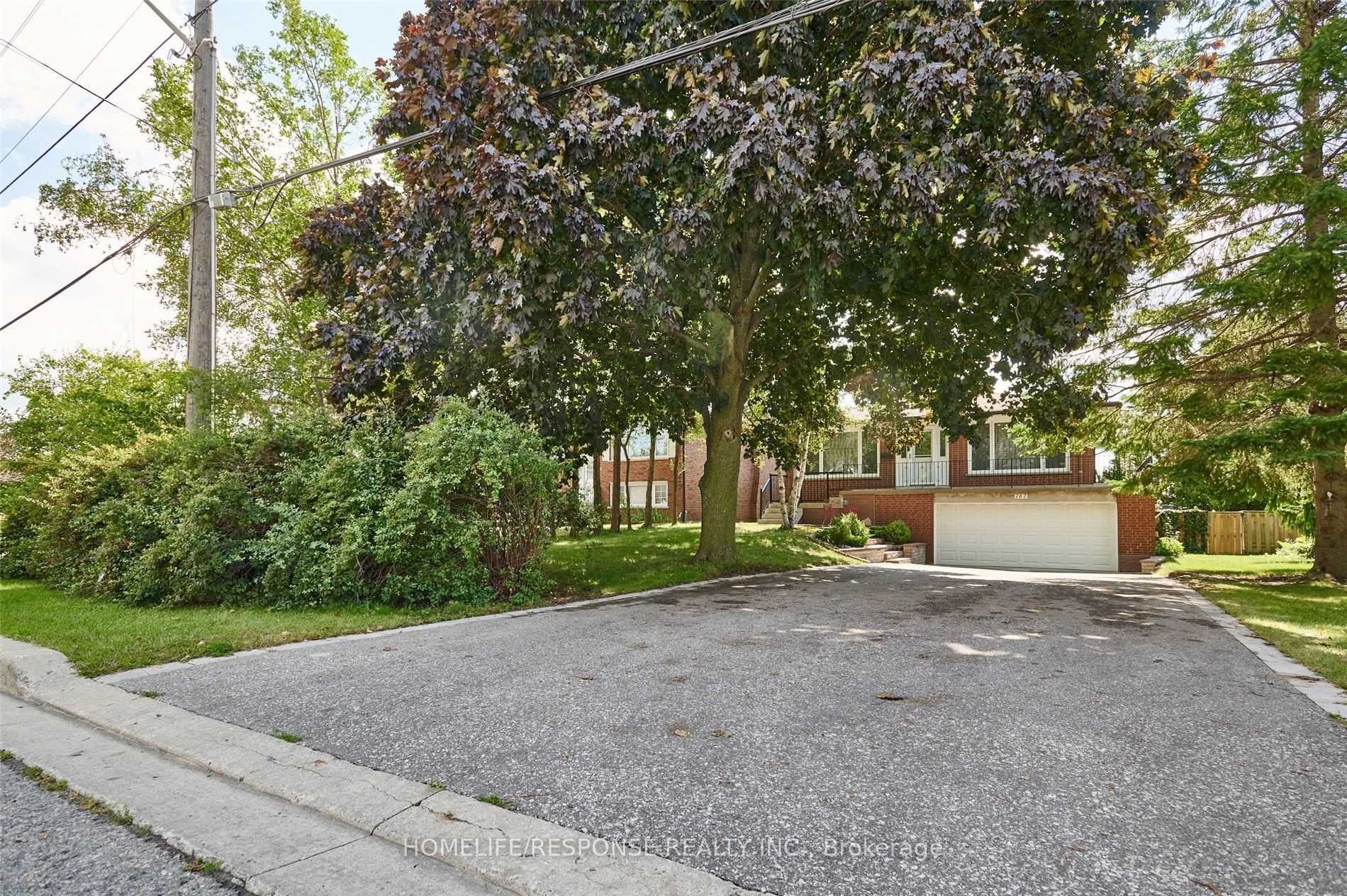 787 Sheppard Avenue Property Photo 2