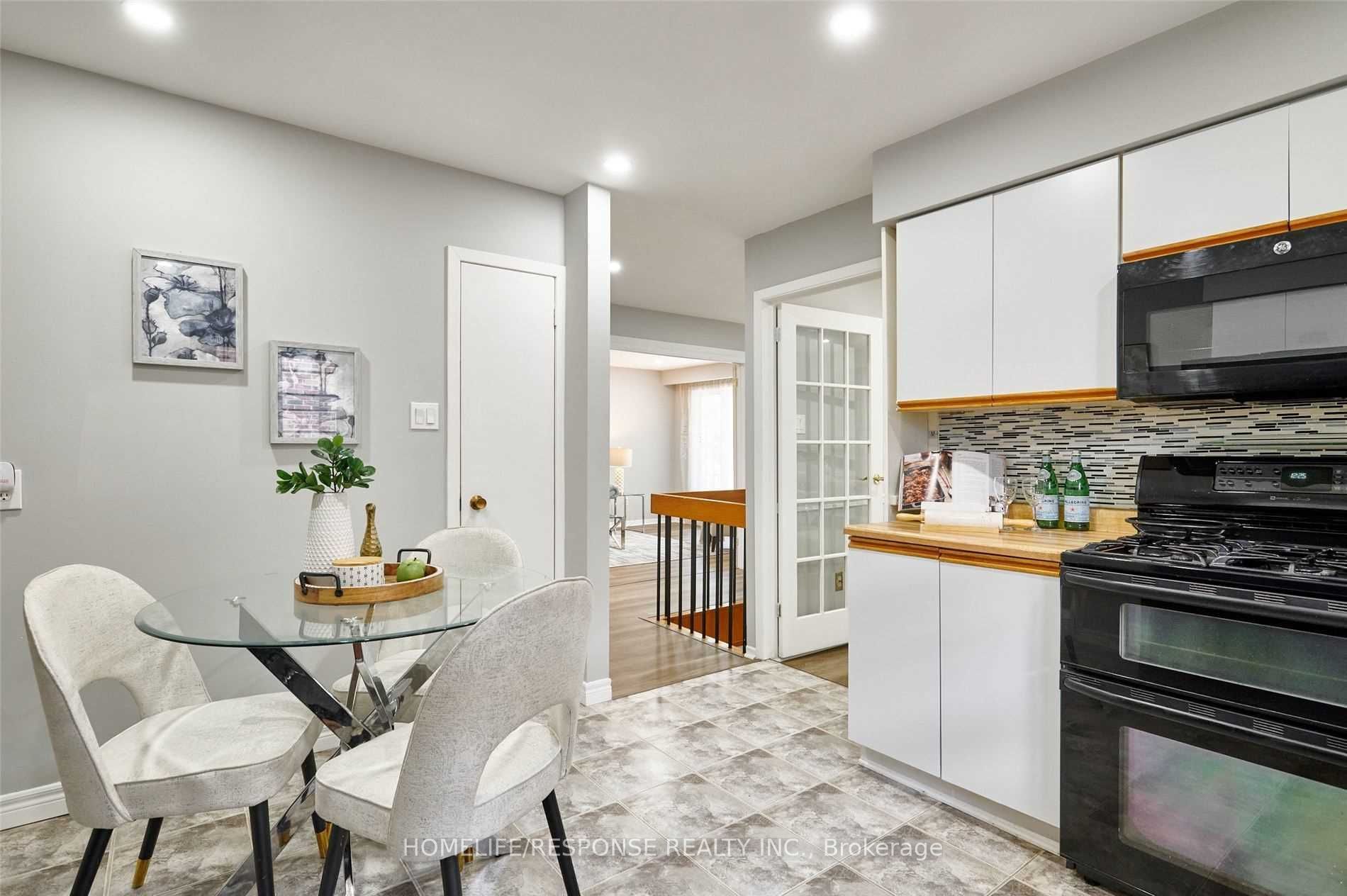 787 Sheppard Avenue Property Photo 10
