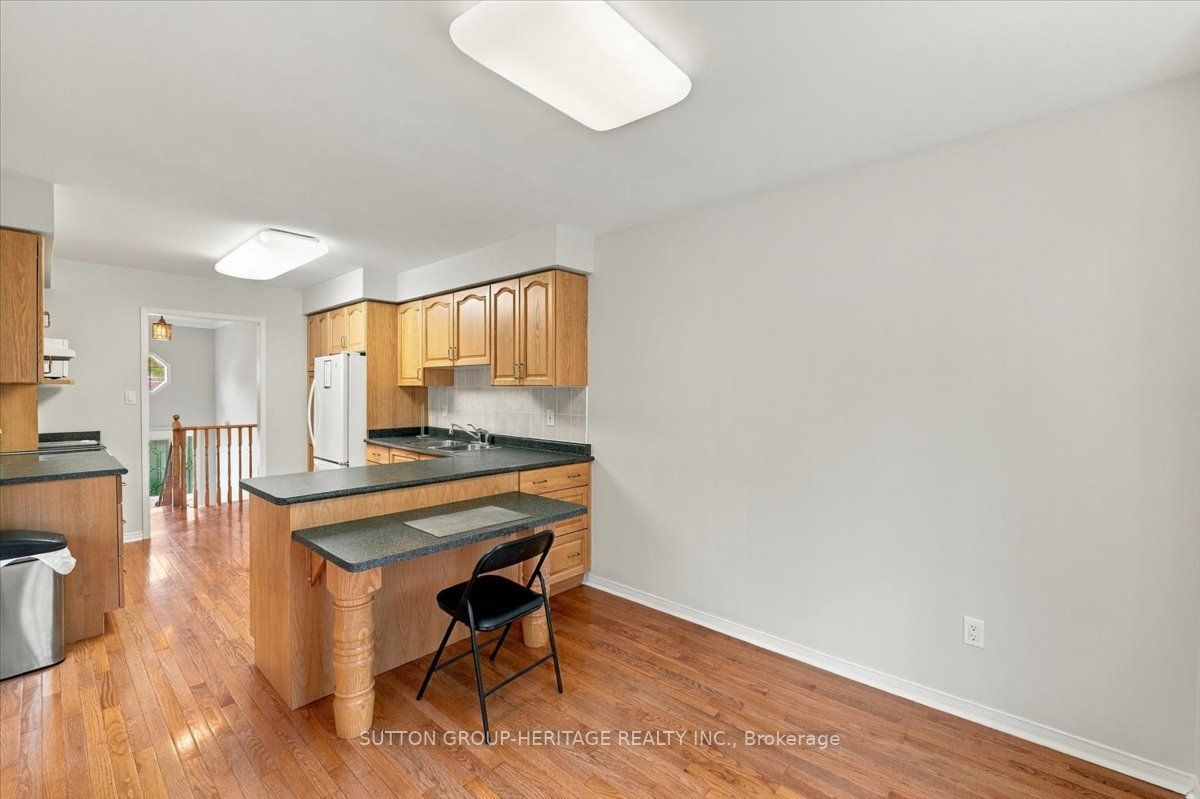 122 Perryview Drive Property Photo 9