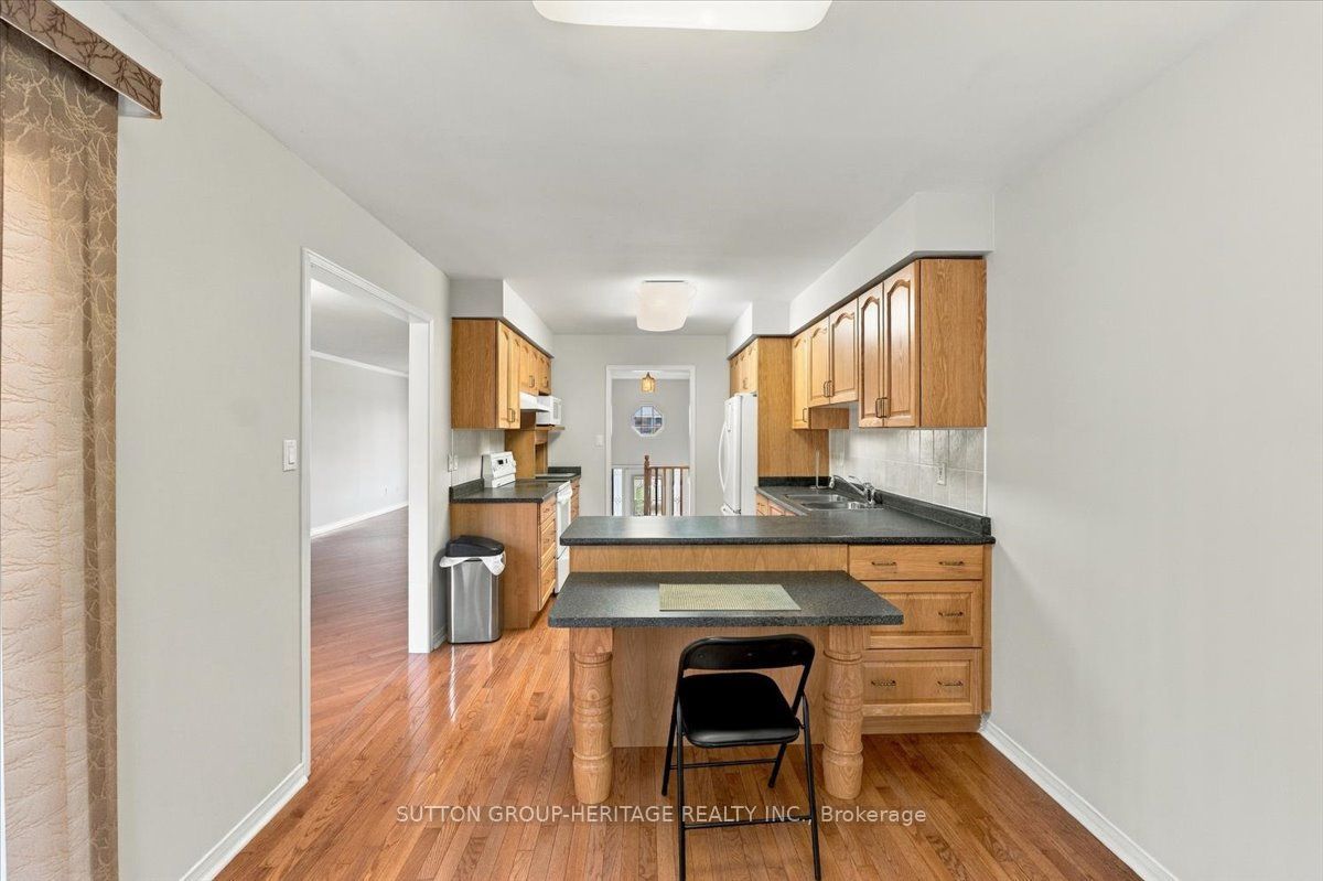 122 Perryview Drive Property Photo 10