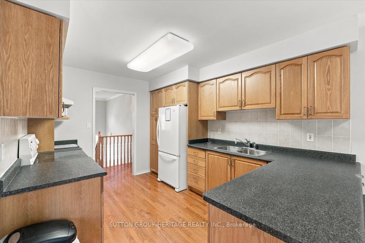 122 Perryview Drive Property Photo 13