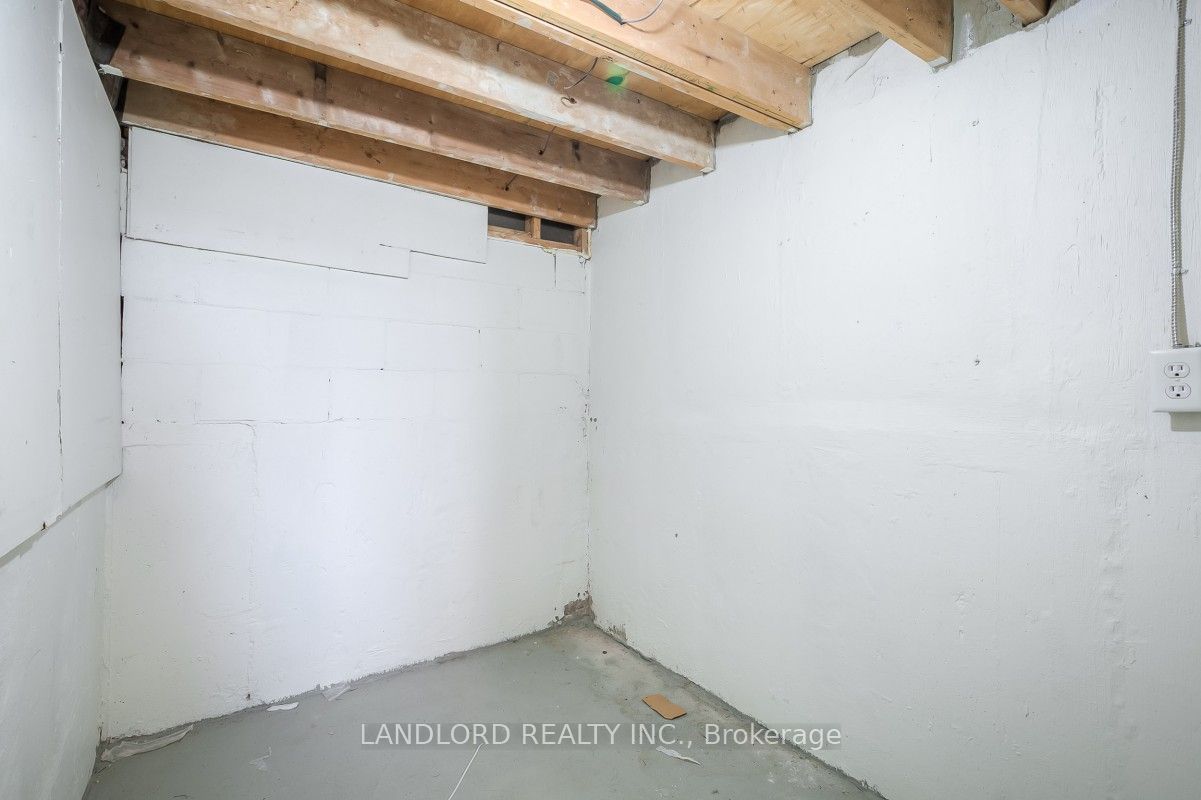 2830 Midland Avenue 50 Property Photo 18