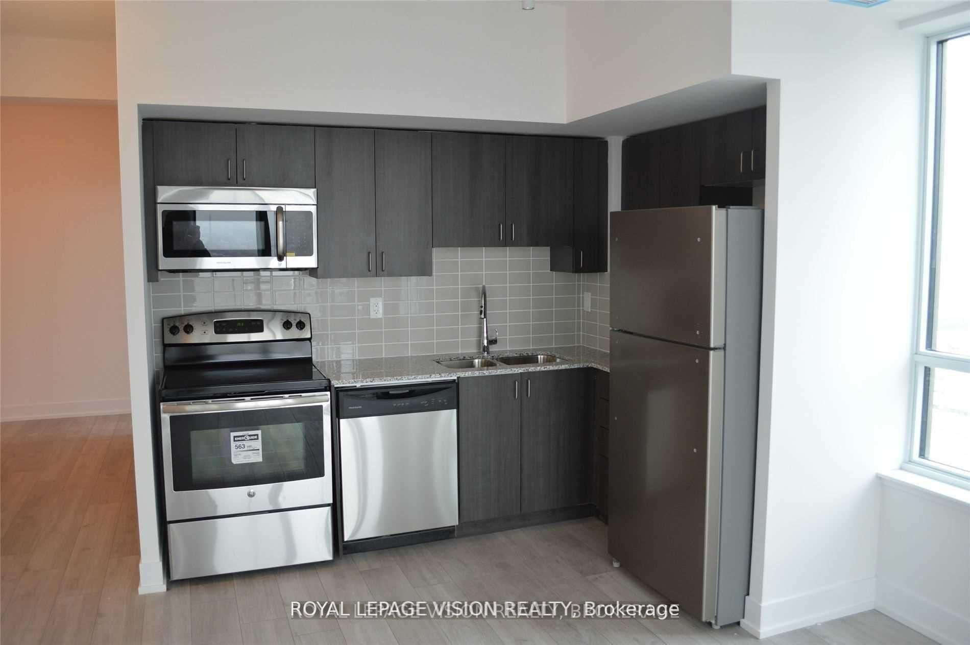 1215 Bayly Street Ph2-02 Property Photo 4