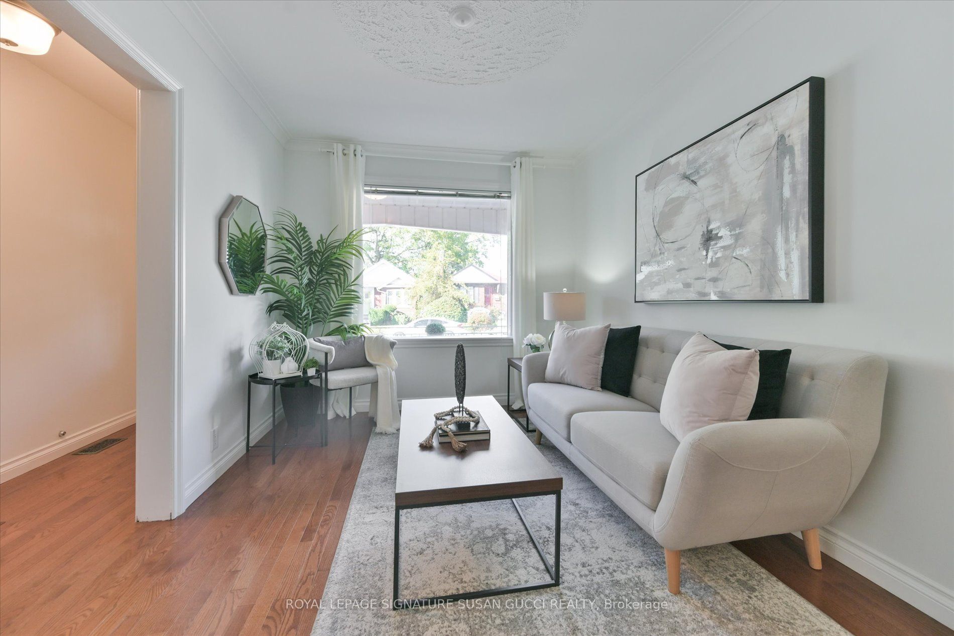 725 Sammon Avenue Property Photo 4