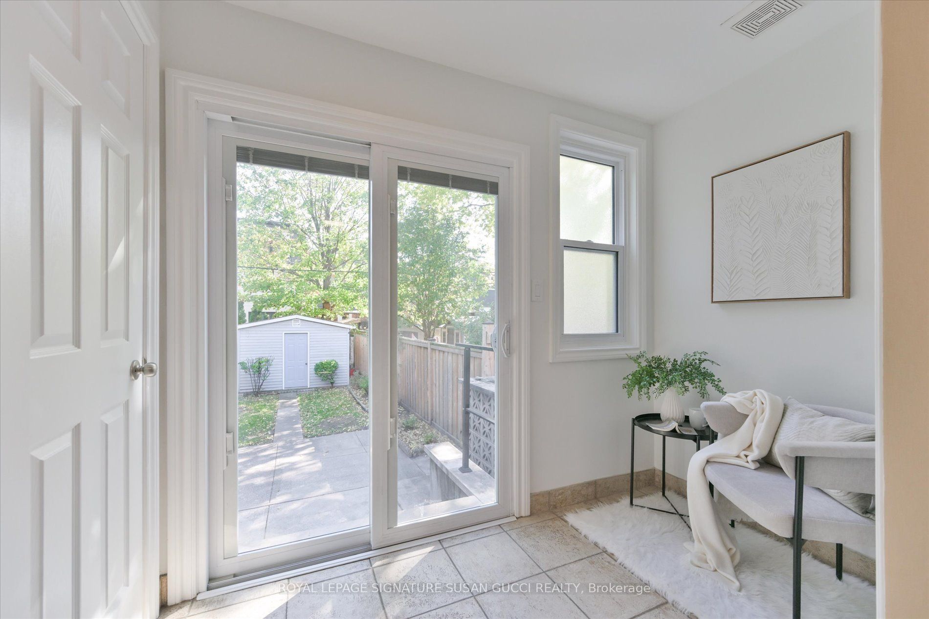 725 Sammon Avenue Property Photo 11