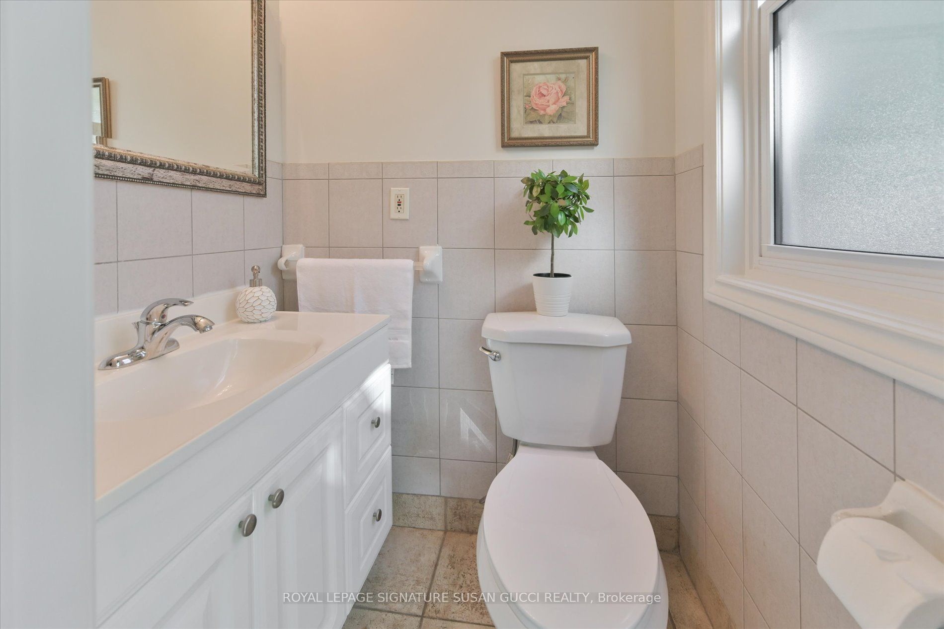 725 Sammon Avenue Property Photo 12