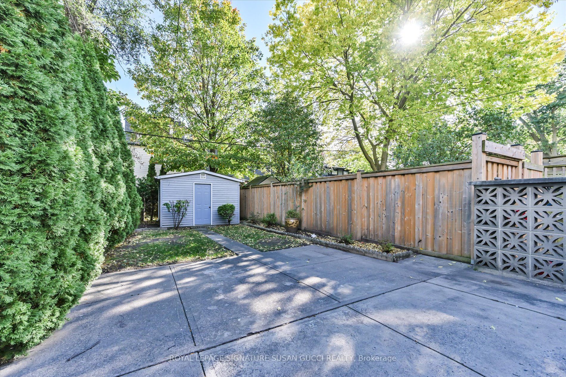 725 Sammon Avenue Property Photo 28