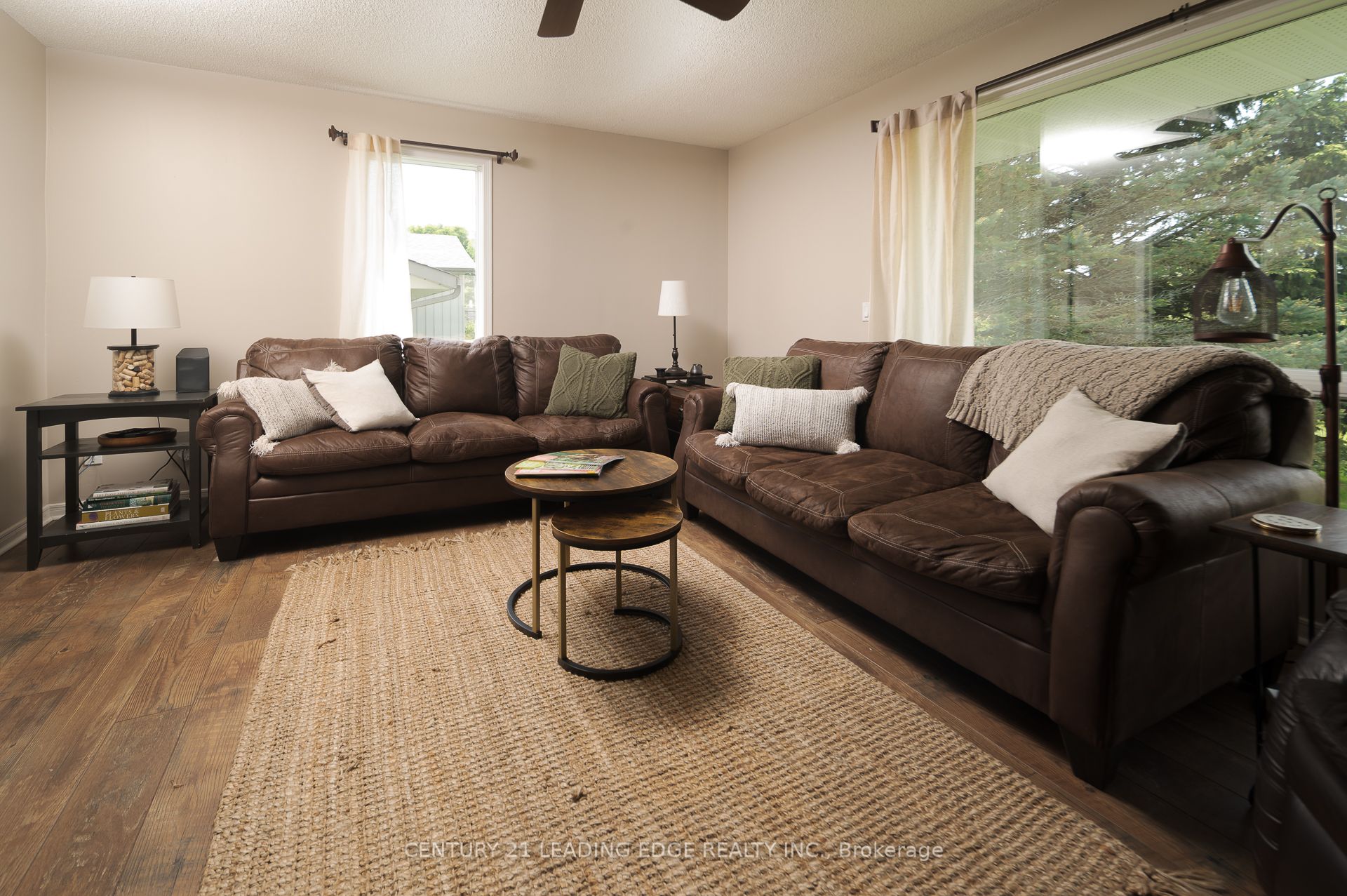 5048 William Street Property Photo 19