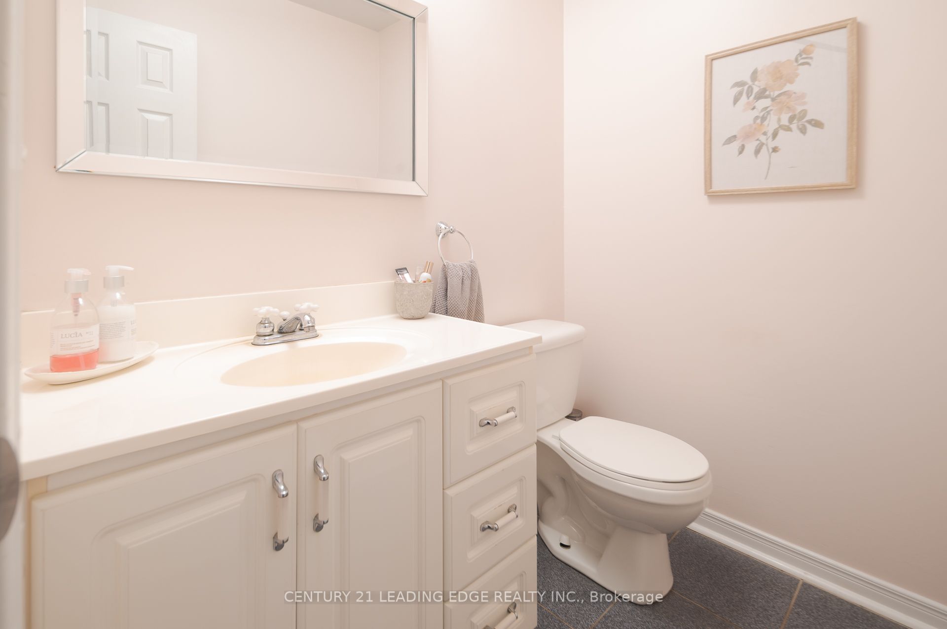 5048 William Street Property Photo 24