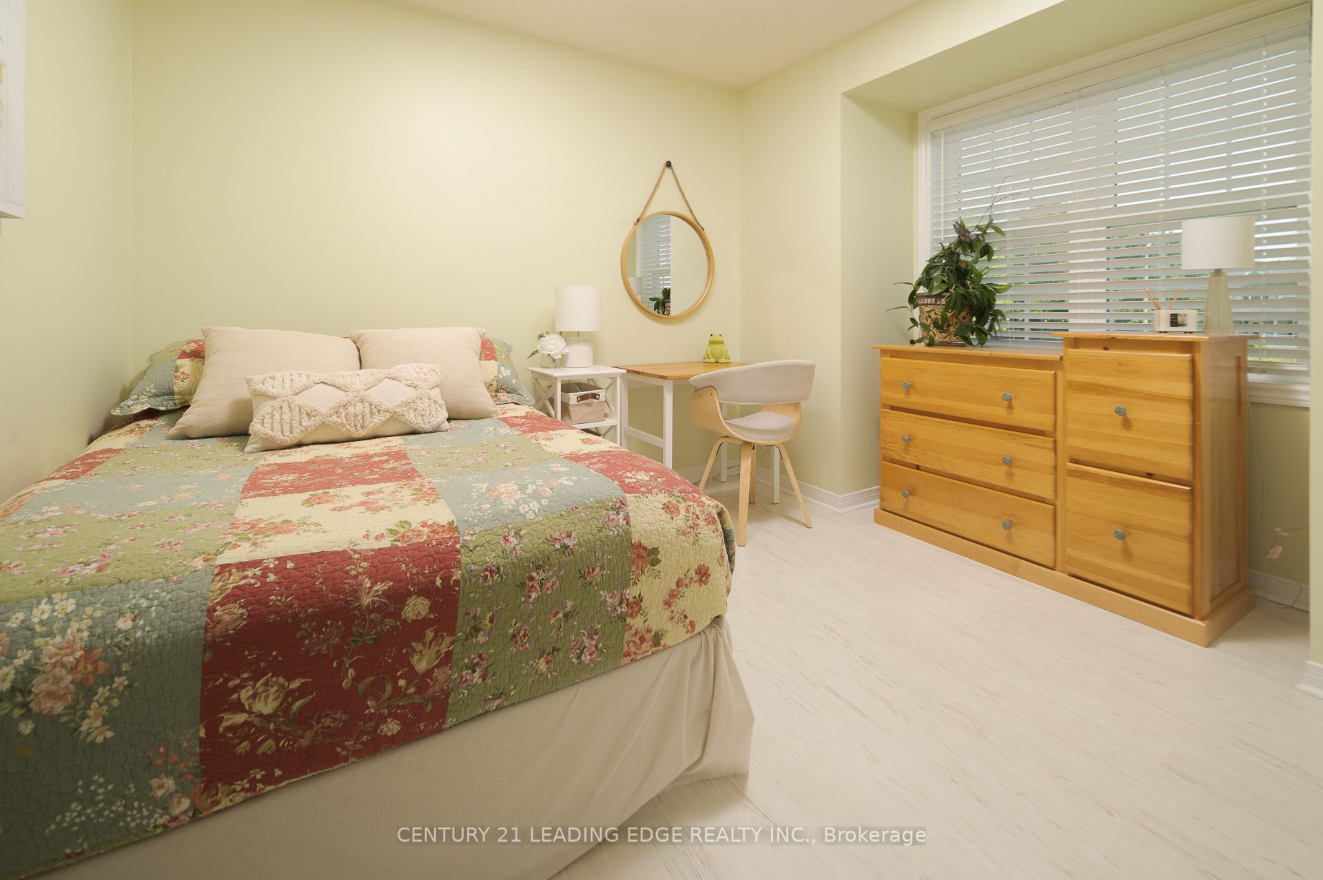 5048 William Street Property Photo 32