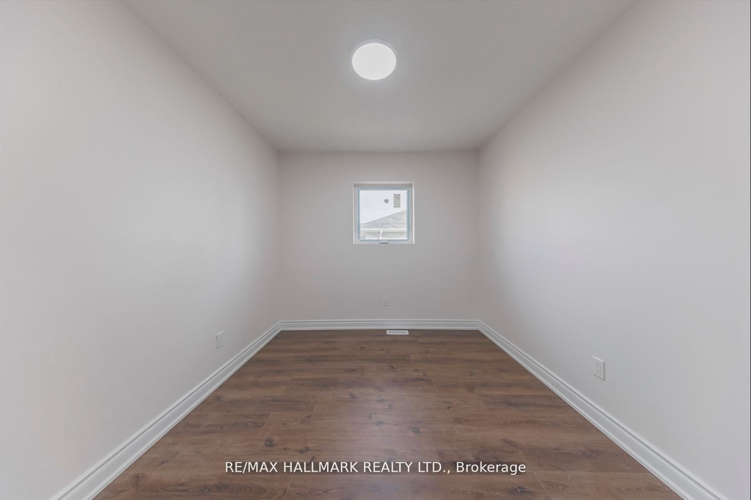 39 Stansbury Crescent Upper Property Photo 11
