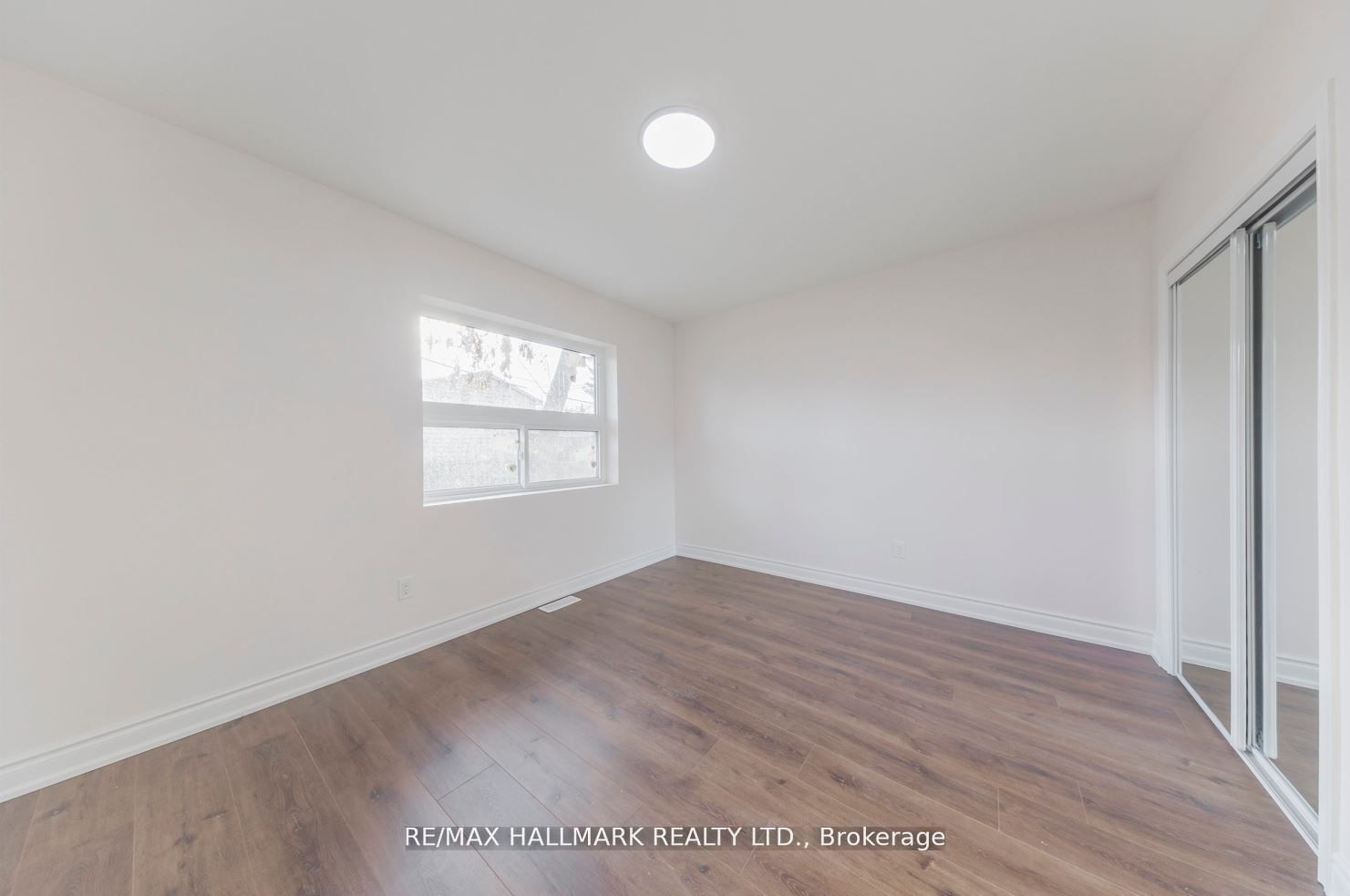 39 Stansbury Crescent Upper Property Photo 13
