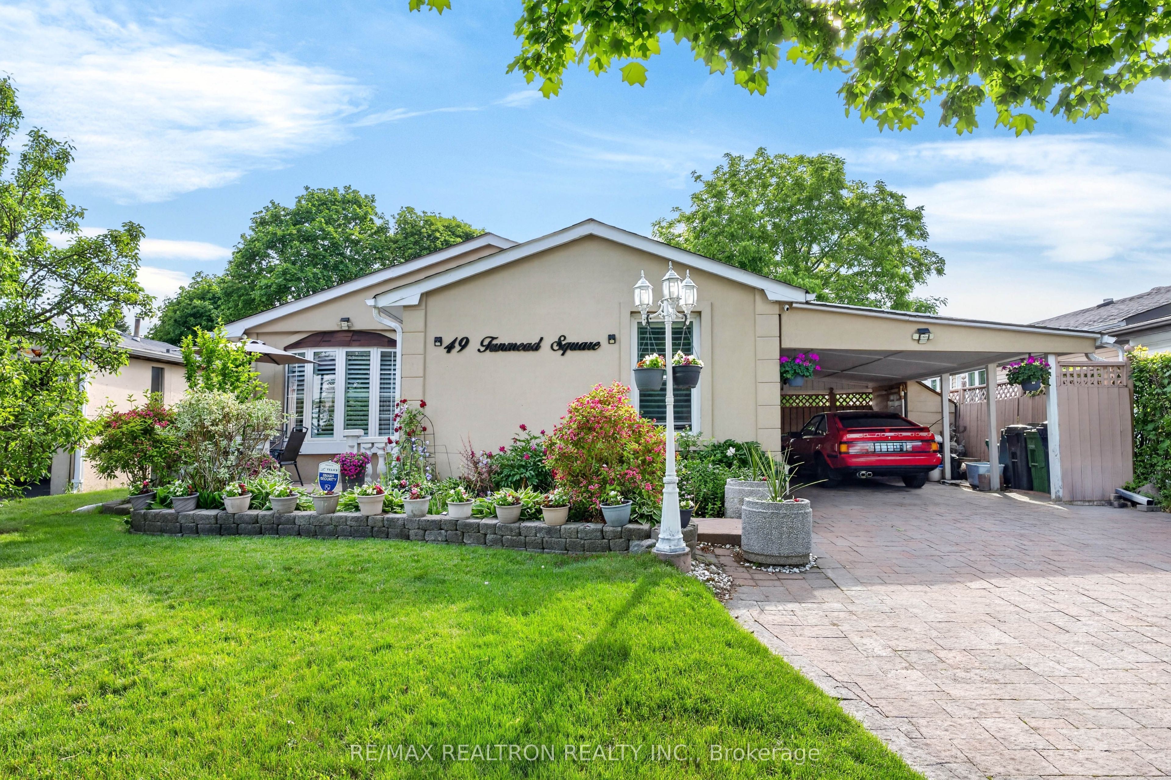 49 Tunmead Square Property Photo 1