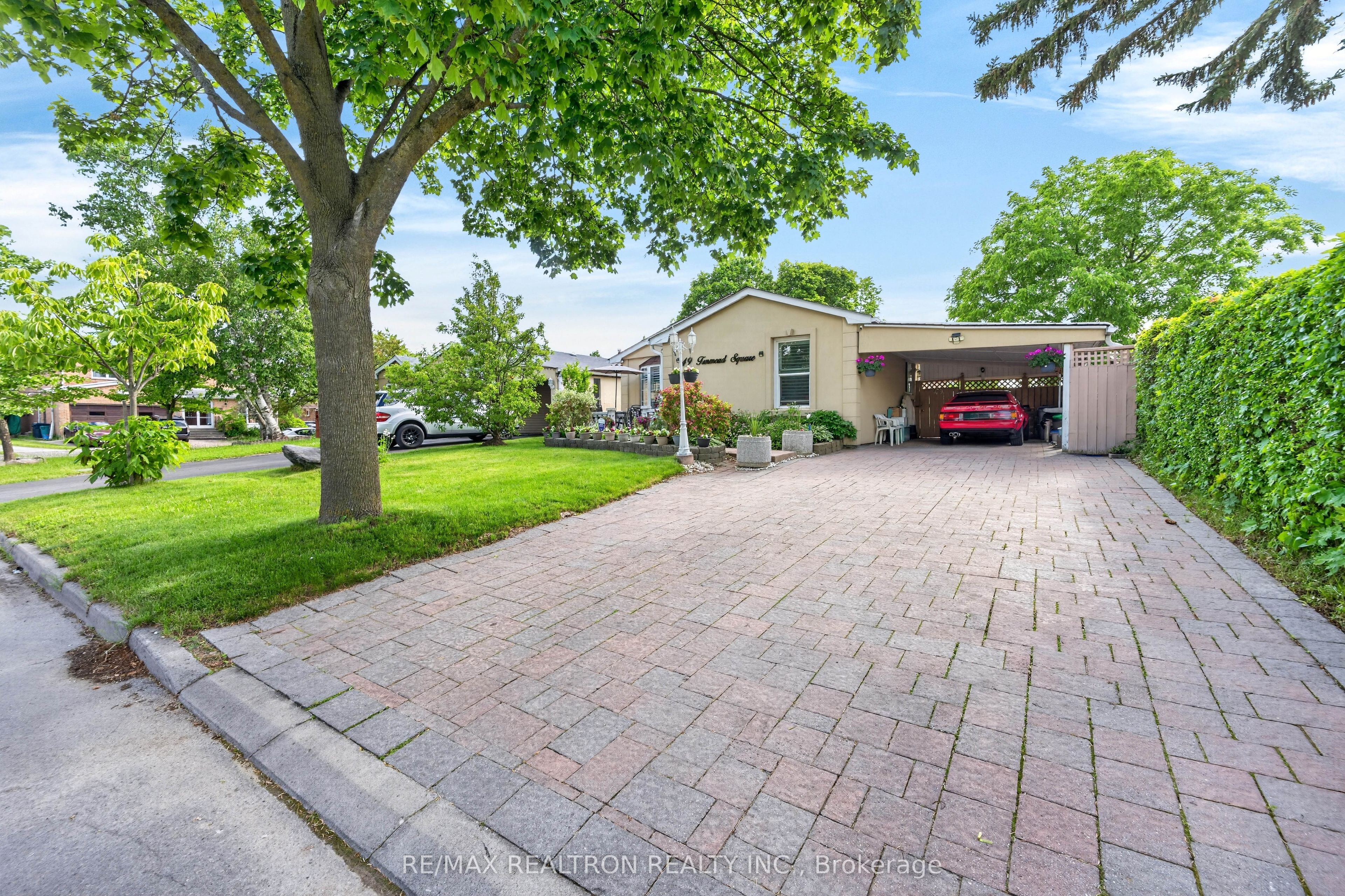 49 Tunmead Square Property Photo 4