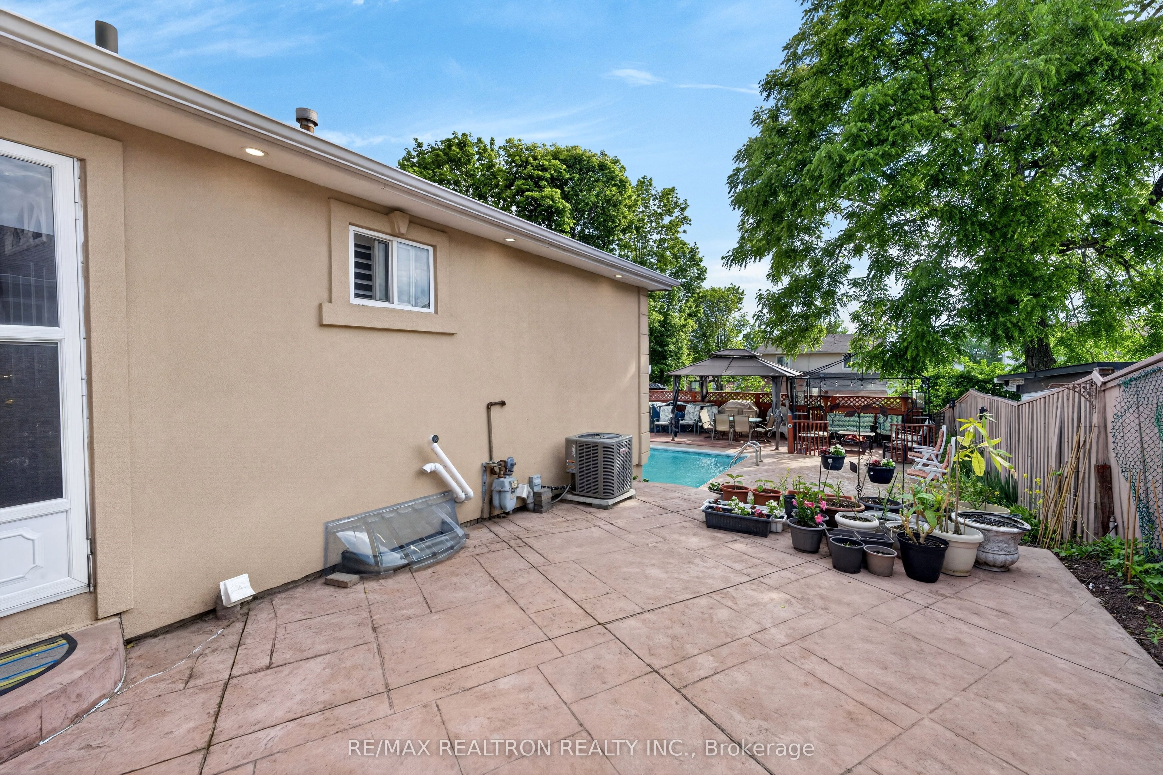 49 Tunmead Square Property Photo 36