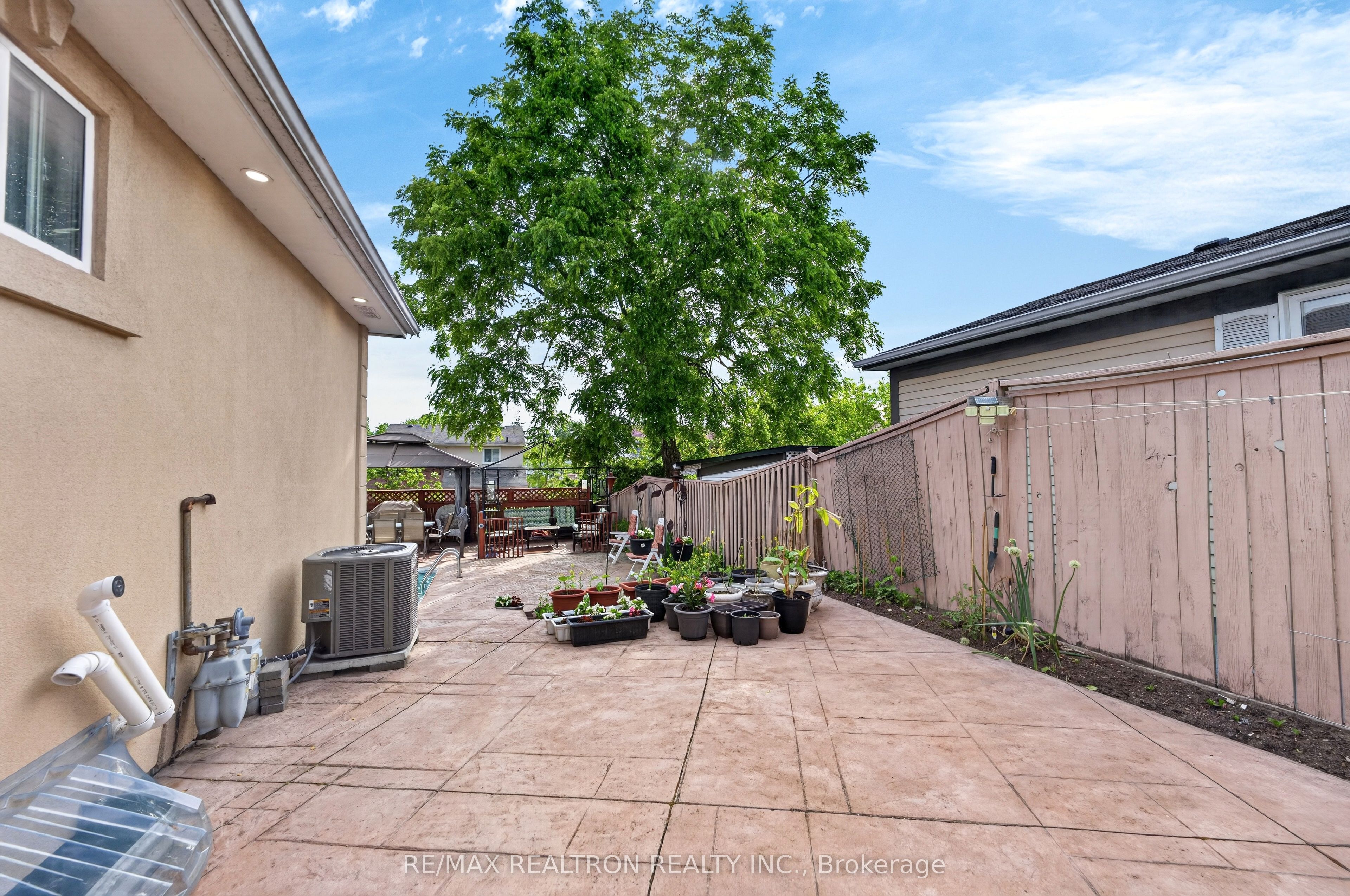 49 Tunmead Square Property Photo 37