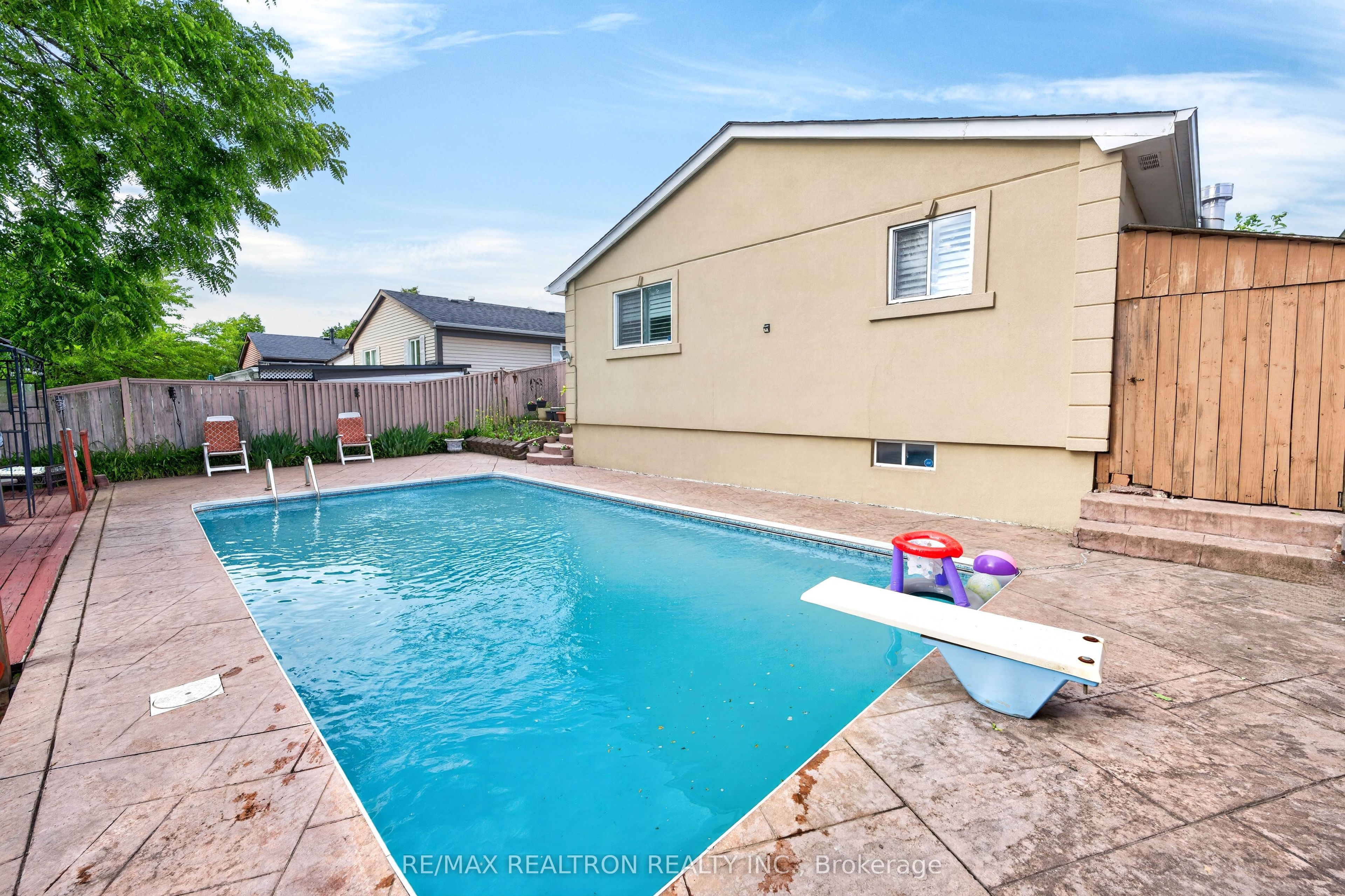 49 Tunmead Square Property Photo 41