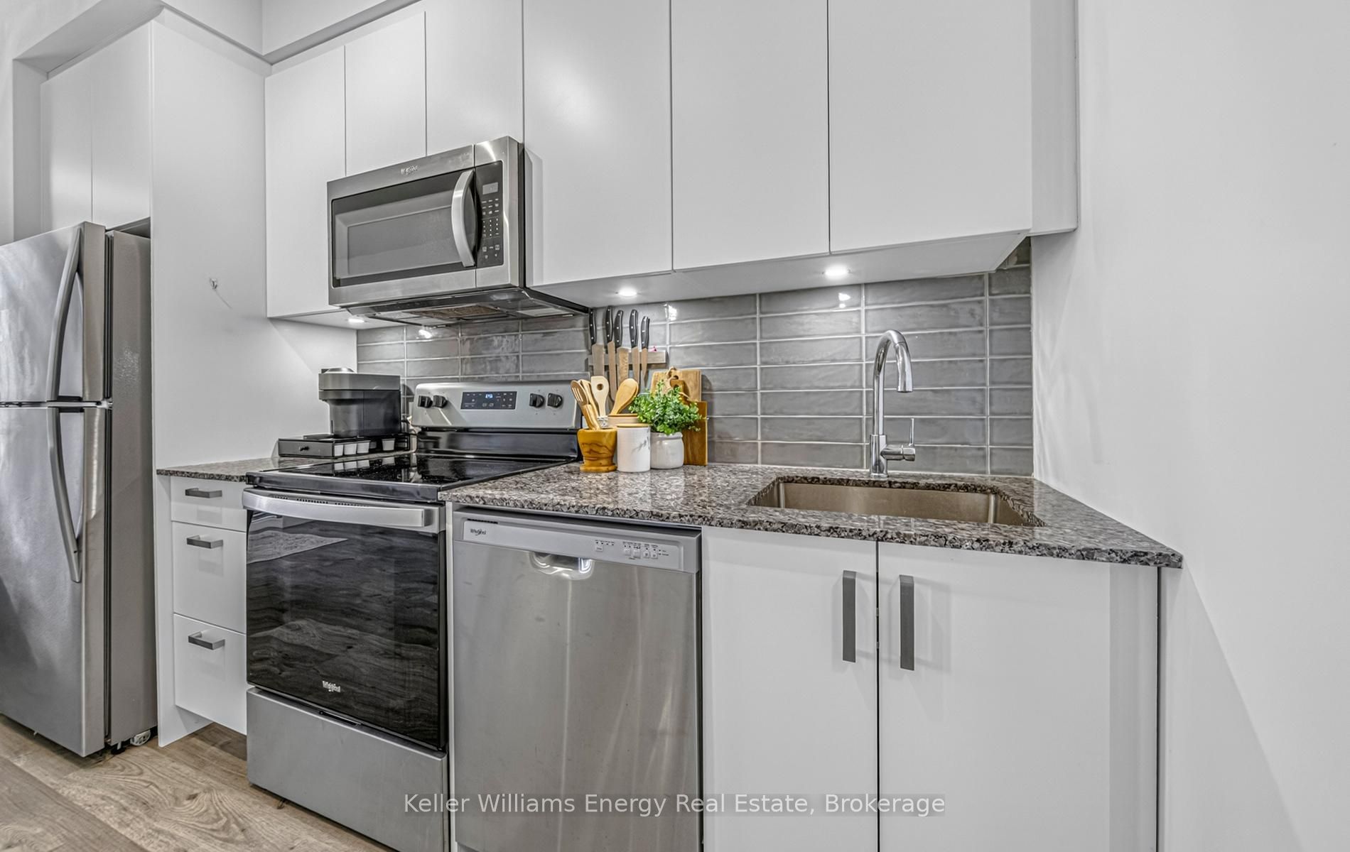 1010 Dundas Street E 301 Property Photo 7
