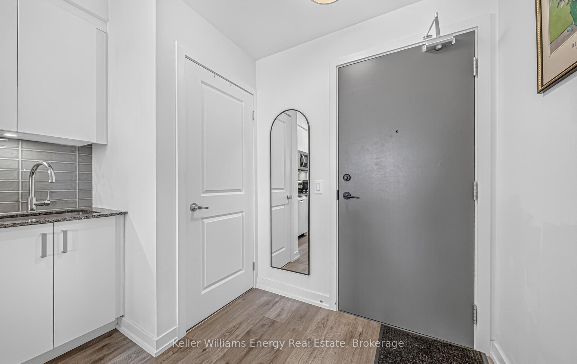 1010 Dundas Street E 301 Property Photo 10