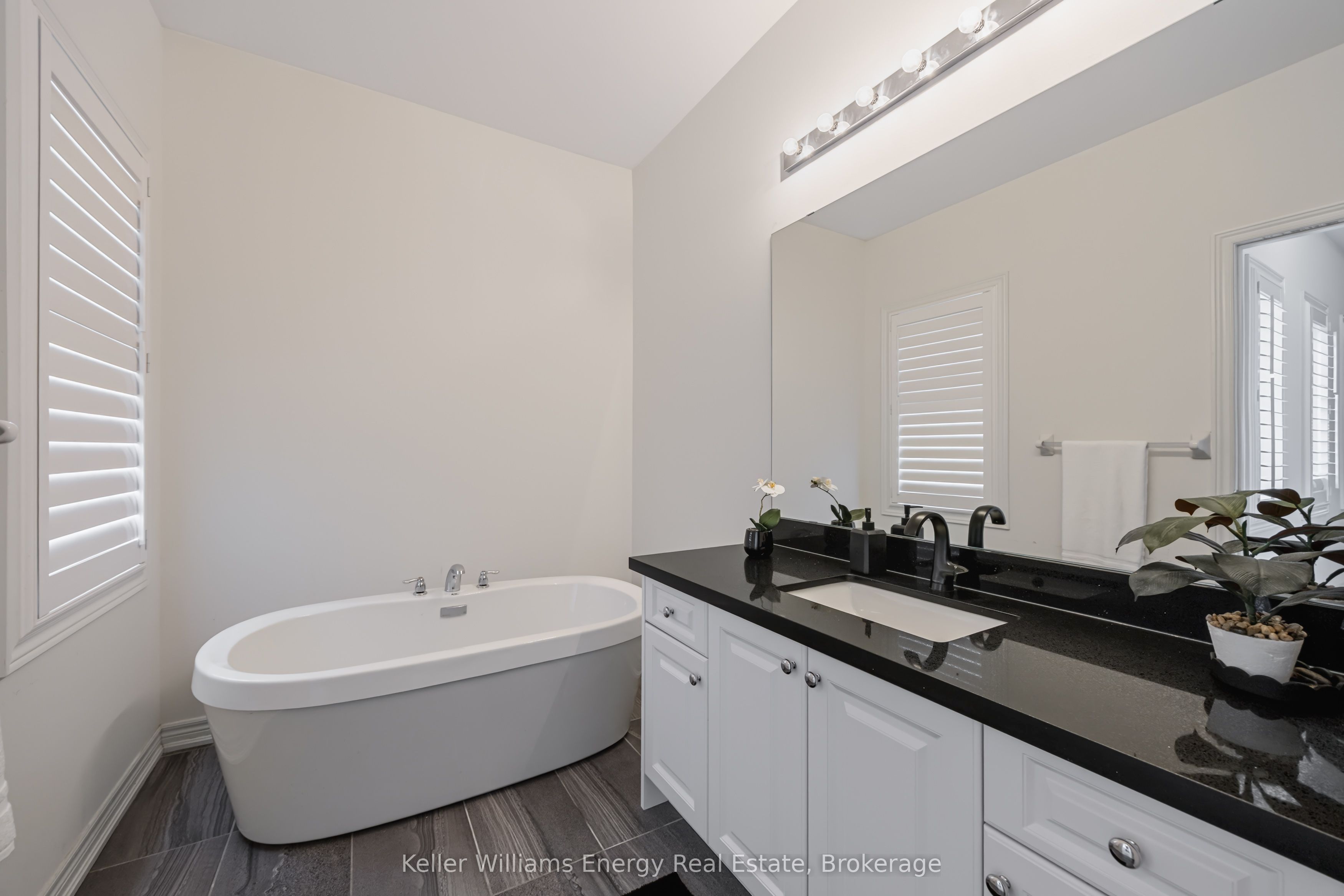 165 Coronation Road Property Photo 17