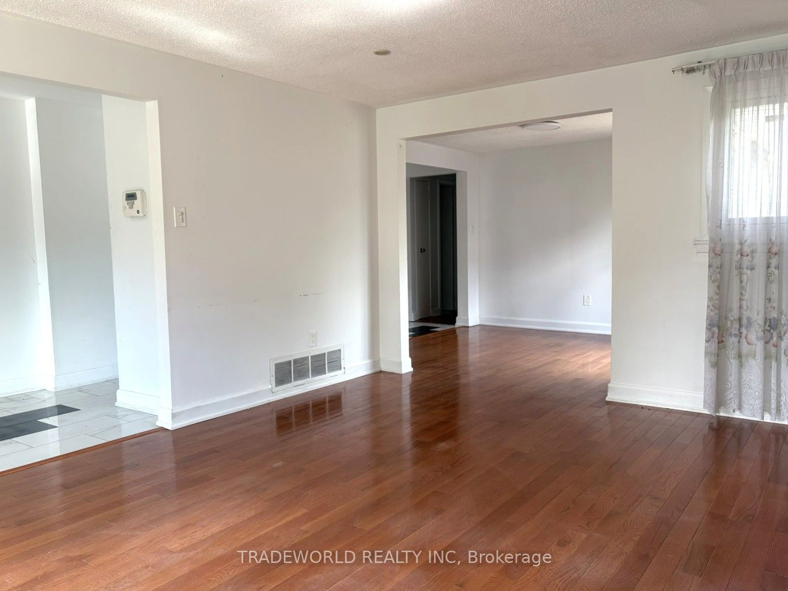54 Bridley Drive Main Floor Property Photo 5