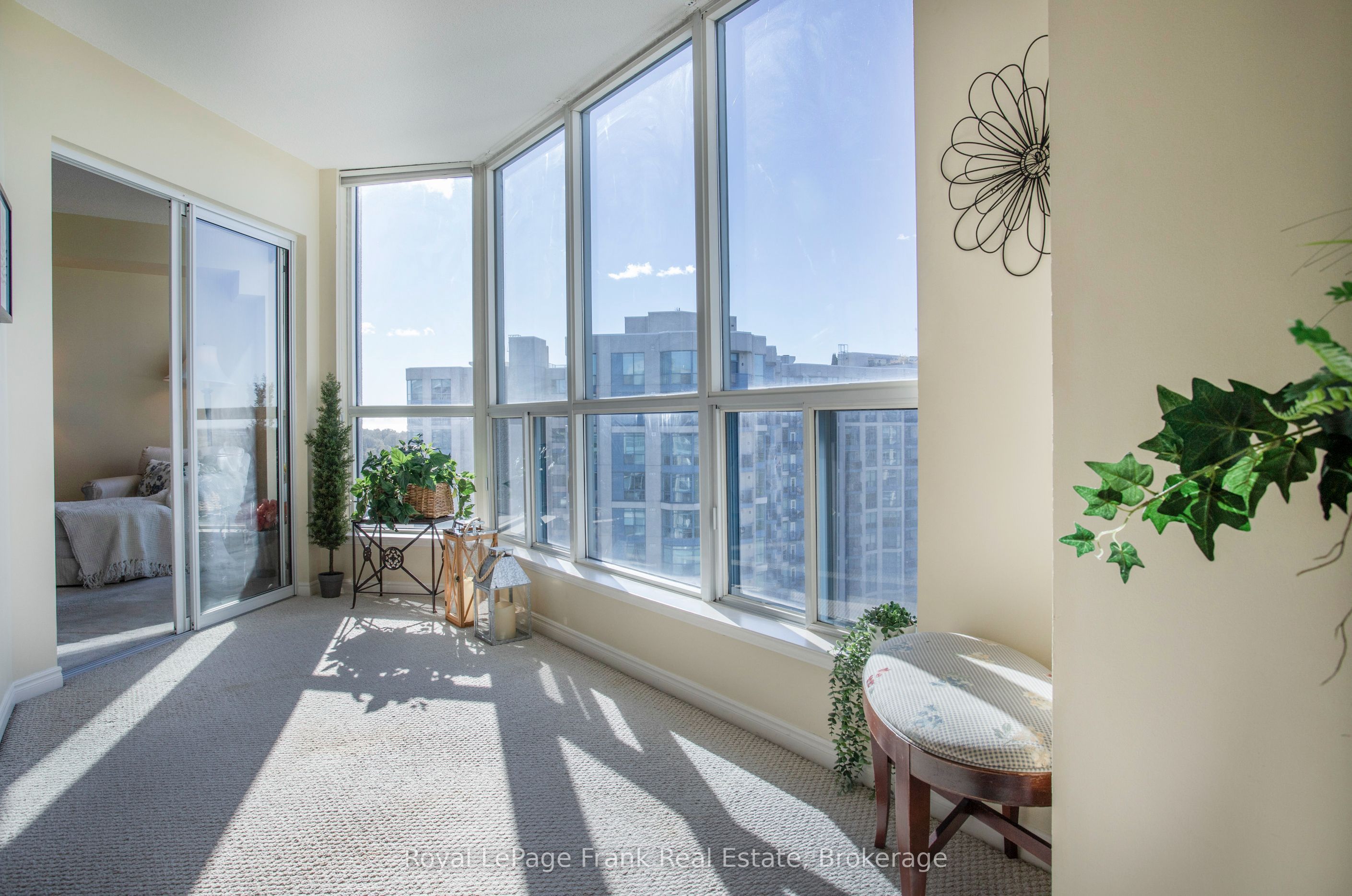 360 Watson Street W 1103 Property Photo 22