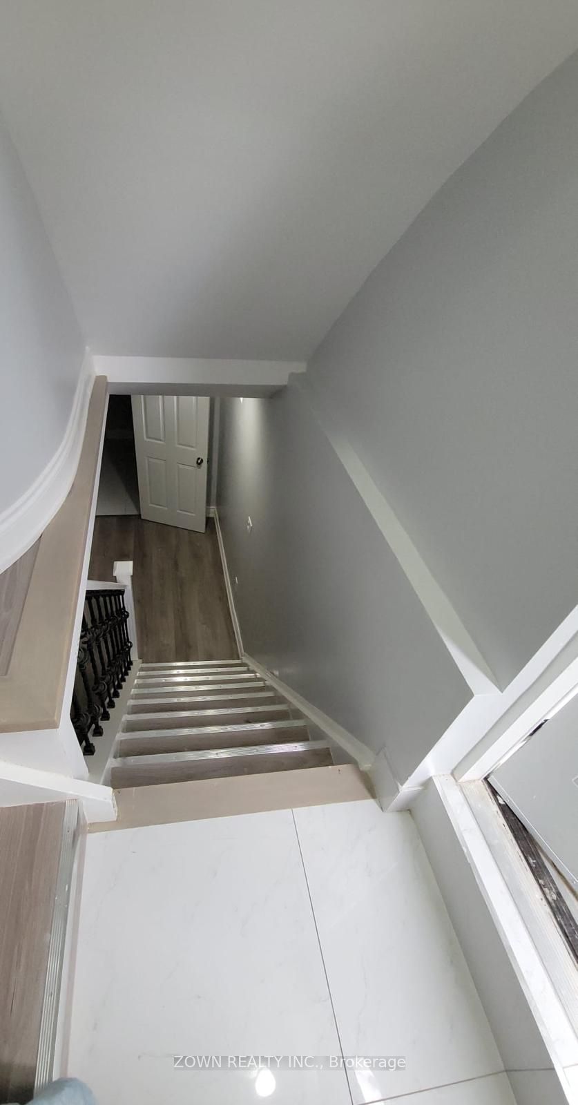 1668 Portland Court Property Photo 2