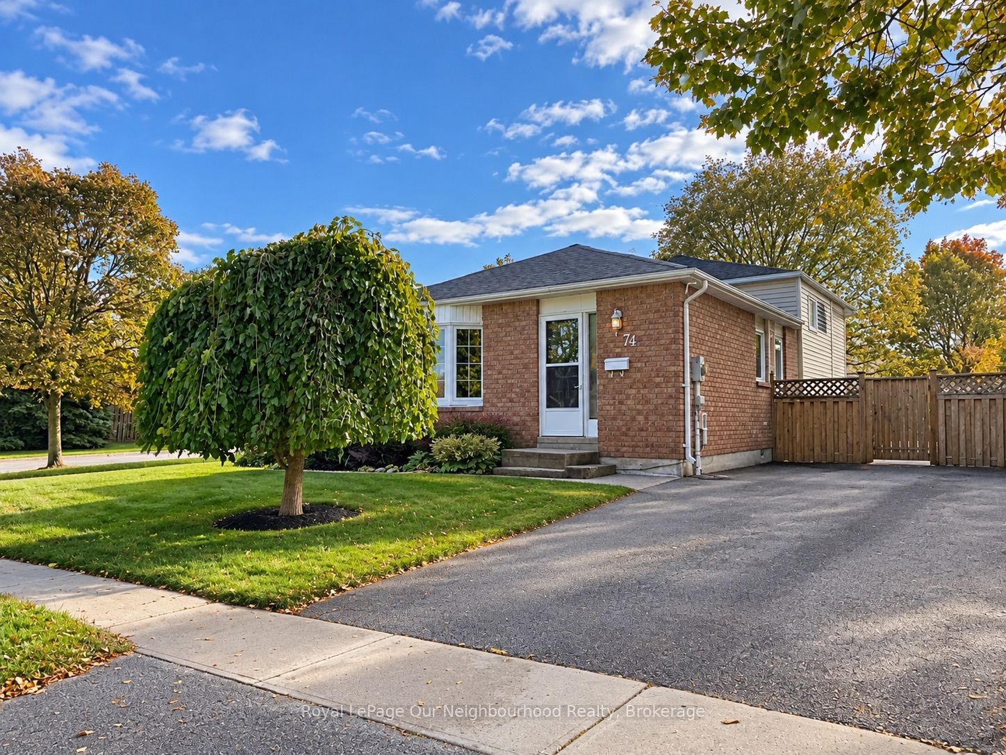 74 Centrefield Drive Property Photo 2
