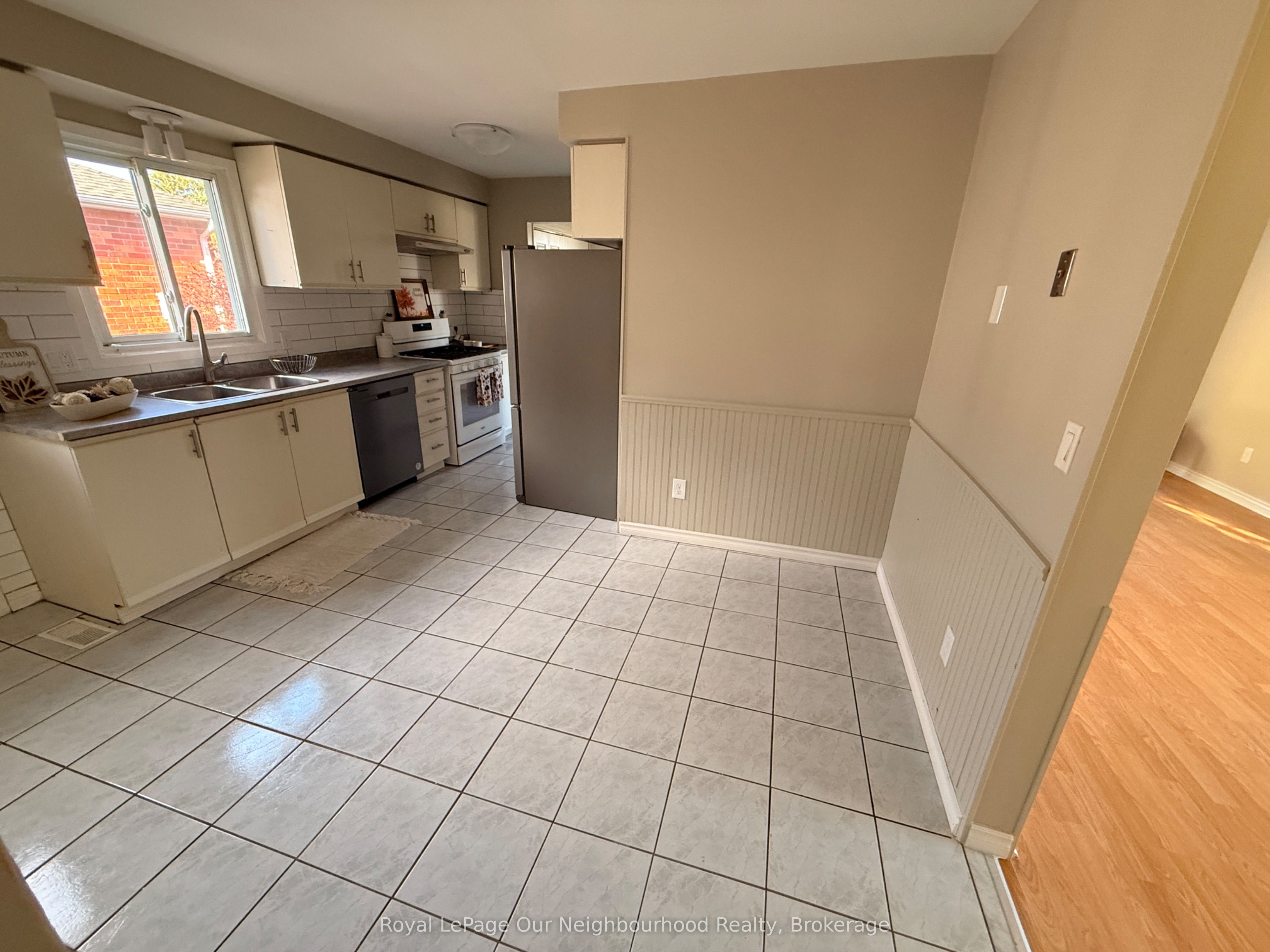 74 Centrefield Drive Property Photo 5