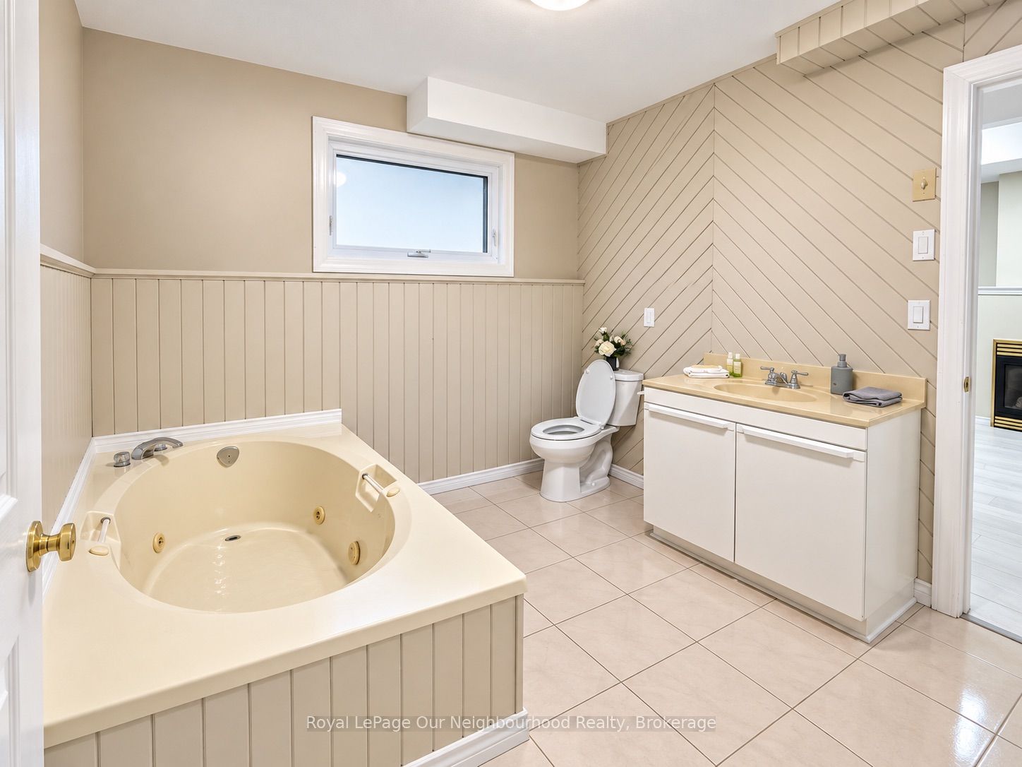 74 Centrefield Drive Property Photo 24