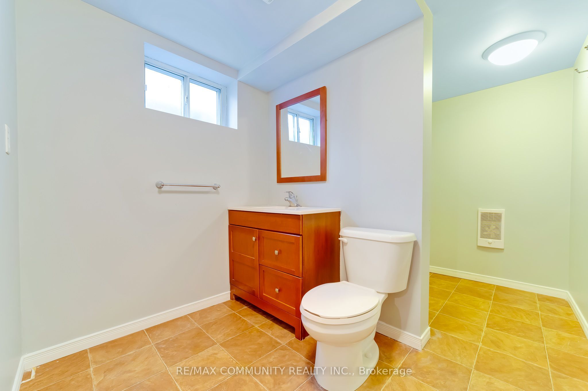 30 Bridlington Street Property Photo 32