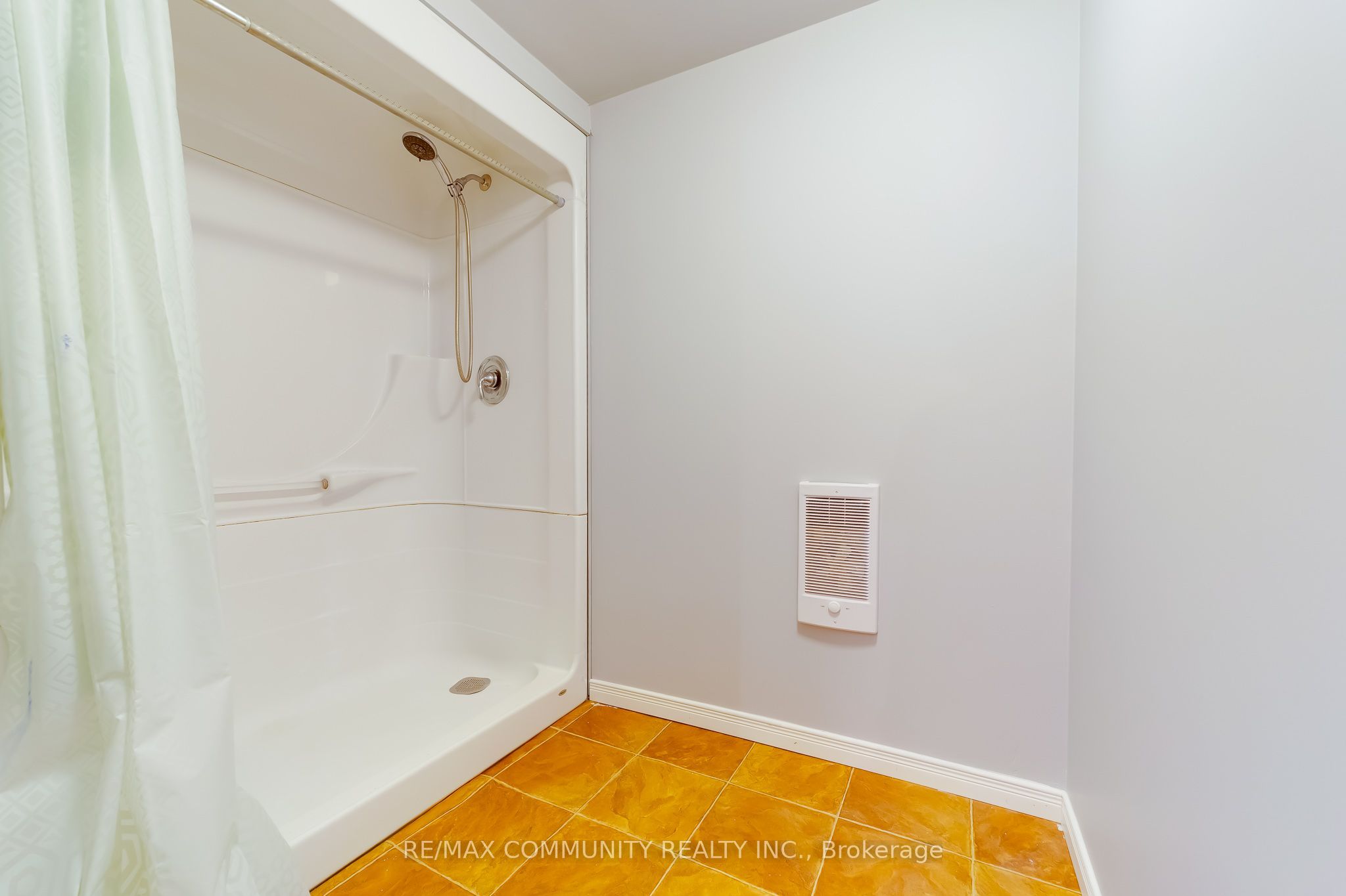 30 Bridlington Street Property Photo 33